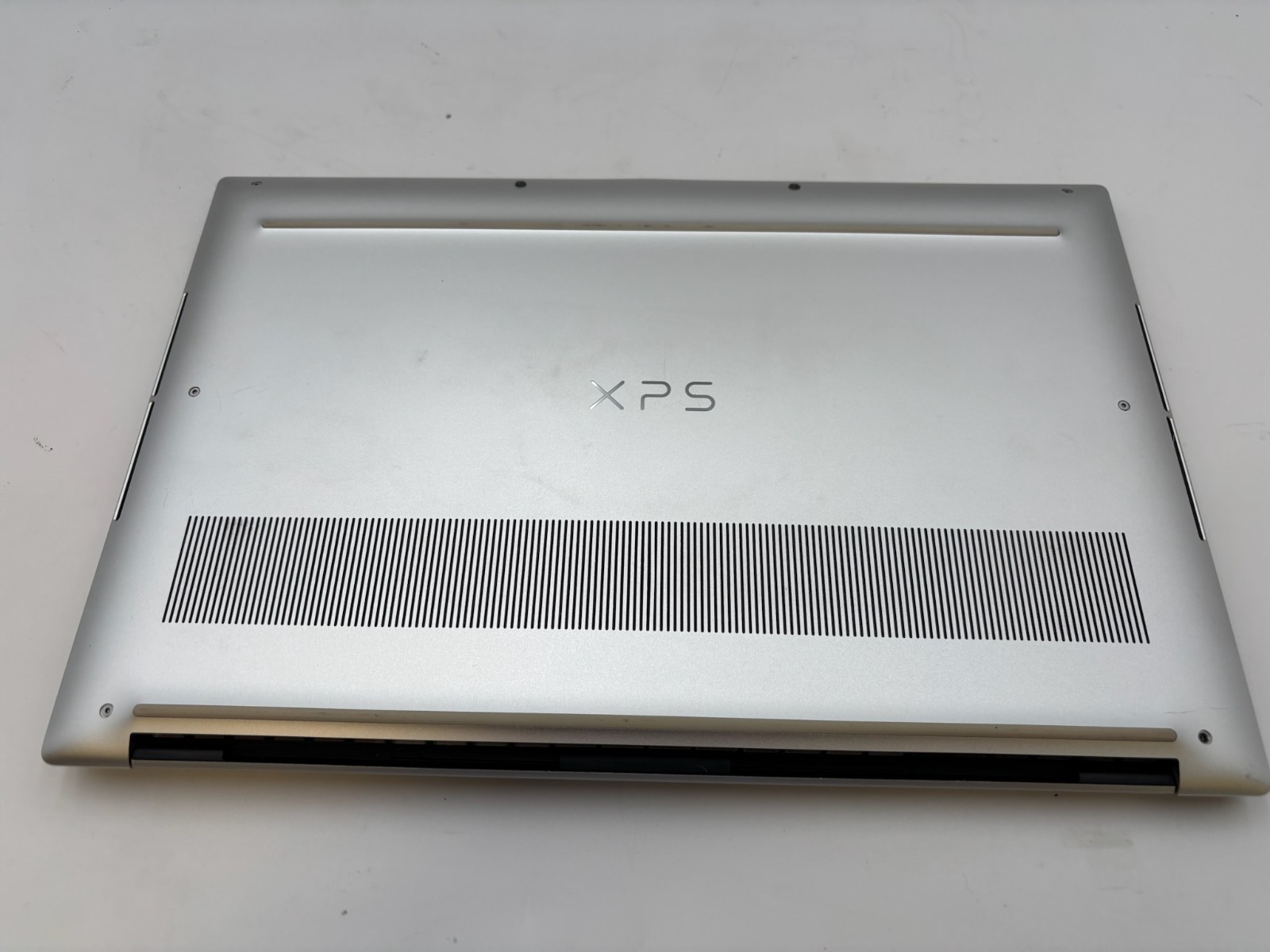 Dell XPS 15 9510 15.6″ 1 TB SSD 64 GB RAM i7-11800H RTX 3050 Windows 11 Pro
