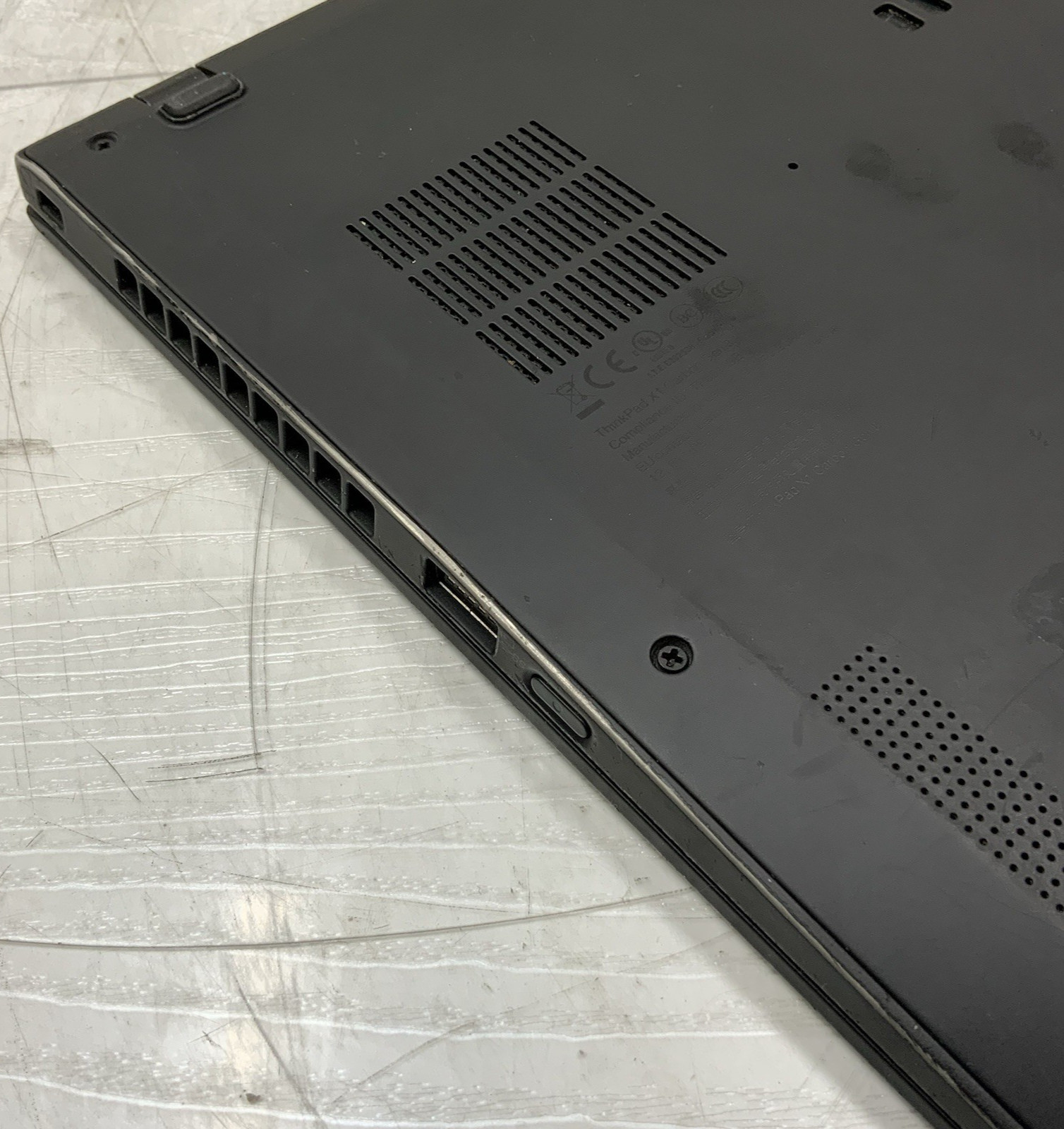 Lenovo ThinkPad X1 Carbon Gen 8 Intel i5-10310U 16GB DDR4 256GB | Windows 10 Pro