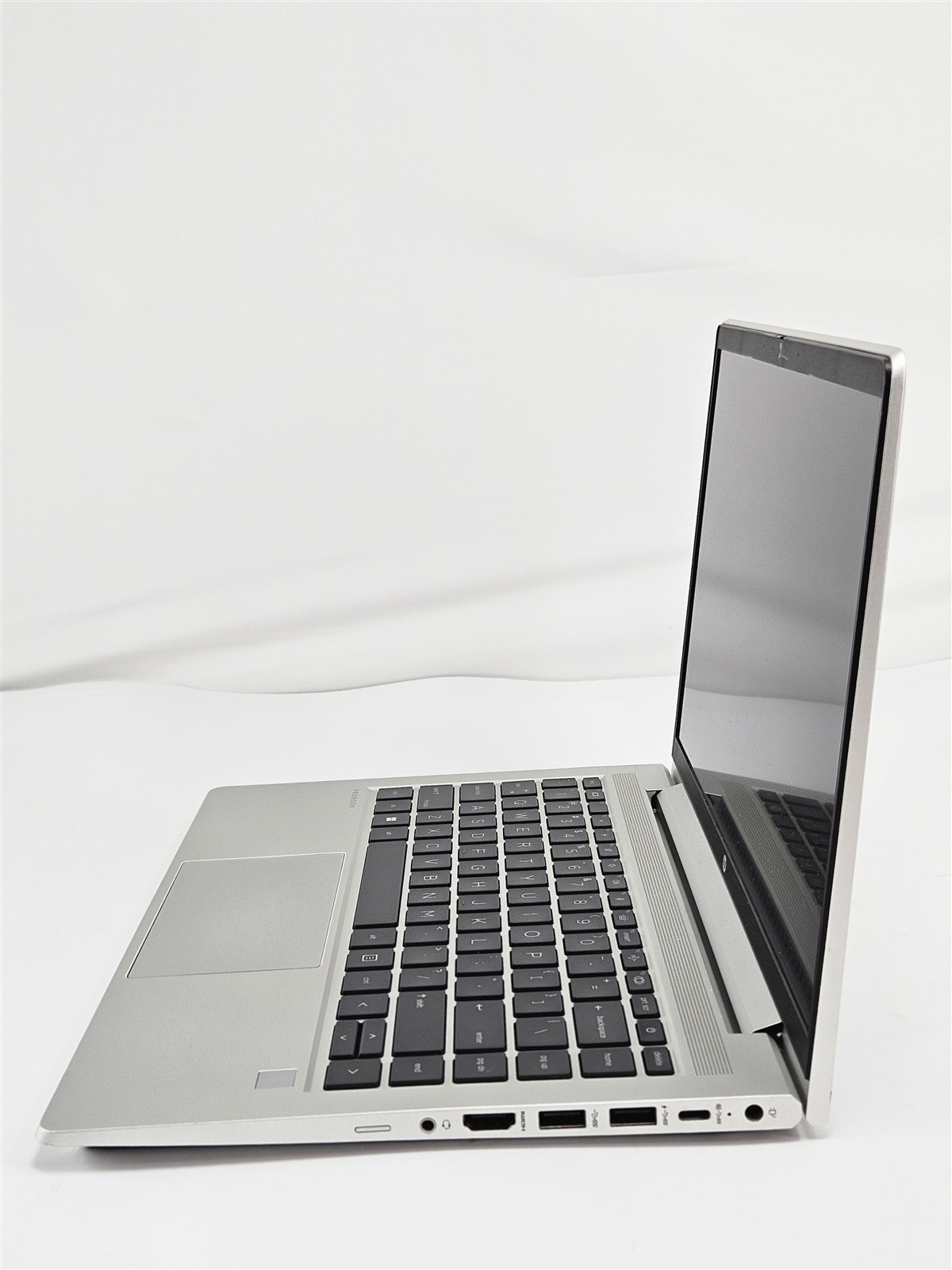 HP ProBook 445 G9 14″ Ryzen 5 5625U 16GB 512GB NVMe AMD Radeon