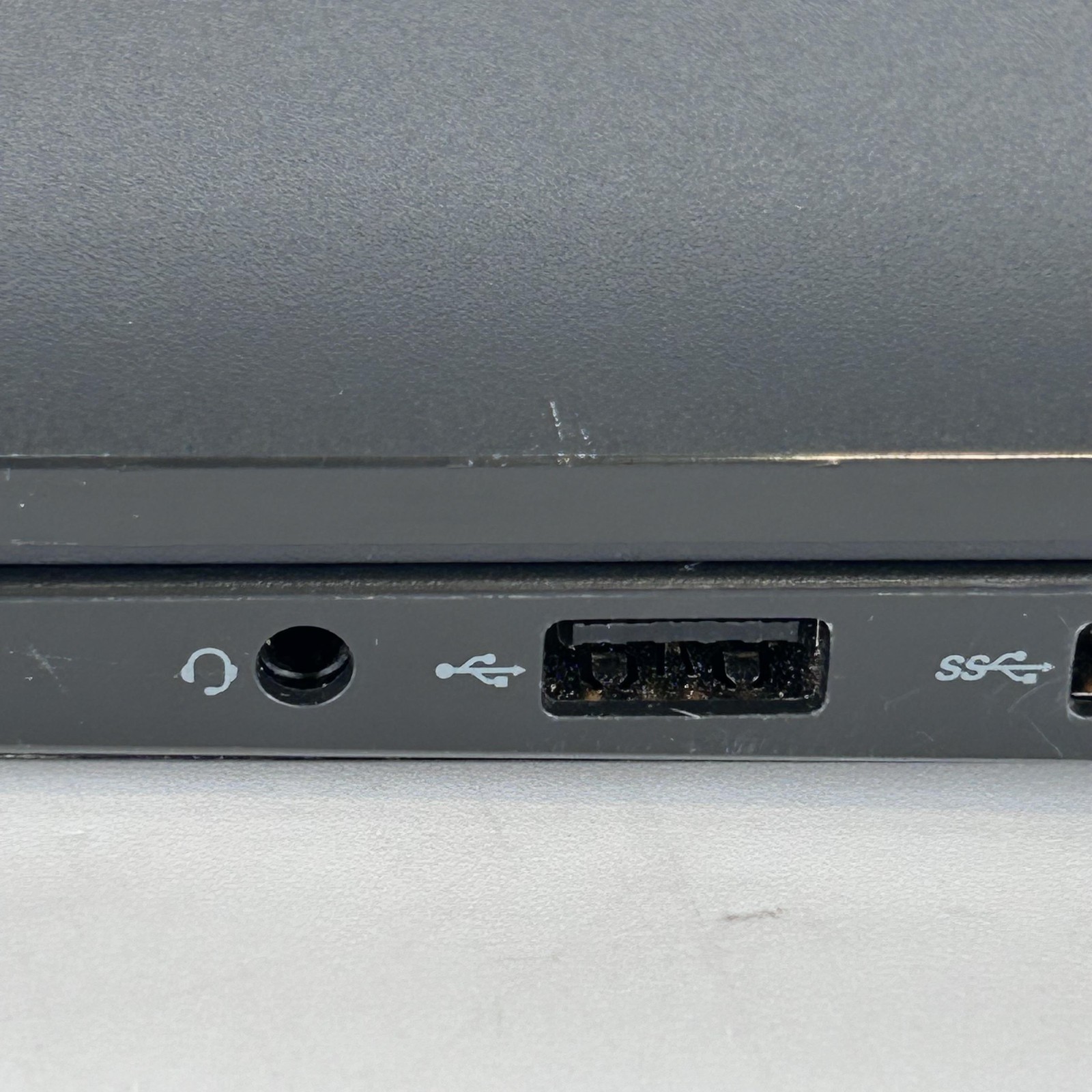 Dell Latitude 3420 14 Gray FHD i7-1165G7 2.80GHz 16GB 512GB SSD Good