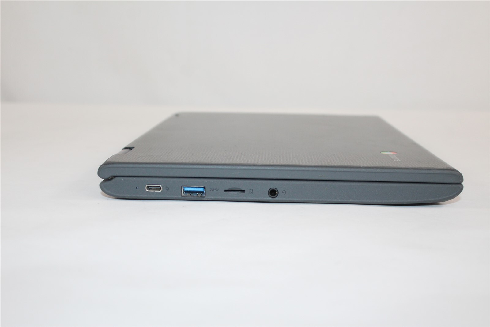 Lenovo ChromeBook 300E Gen 2 11.6″ HD Touch AMD A4-9120C 1.6GHz 4GB 32GB eMMC