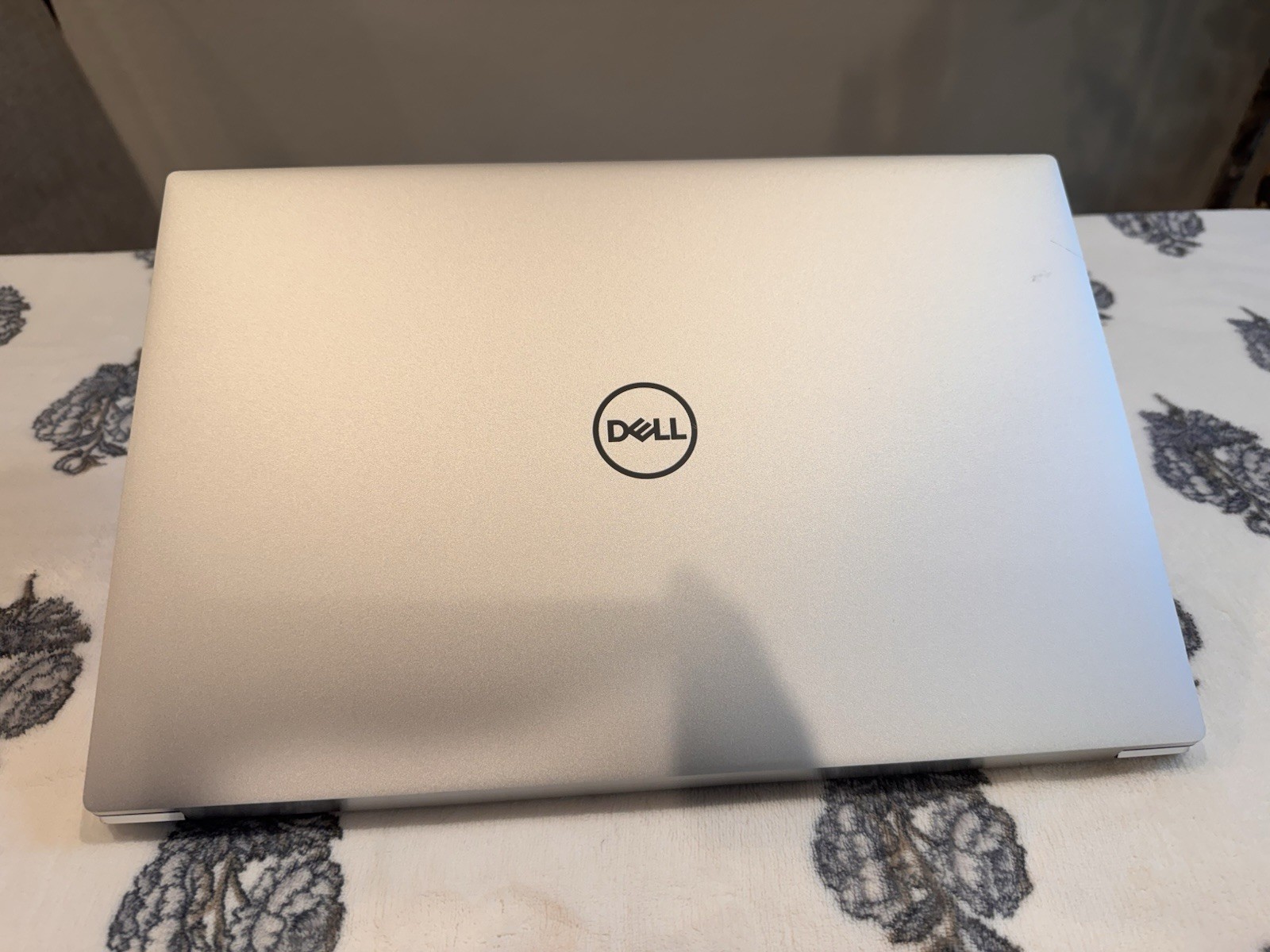 Dell XPS 15 9510 Silver FHD+ i5-11400H 2.70GHz 8GB RAM 512GB SSD Silver