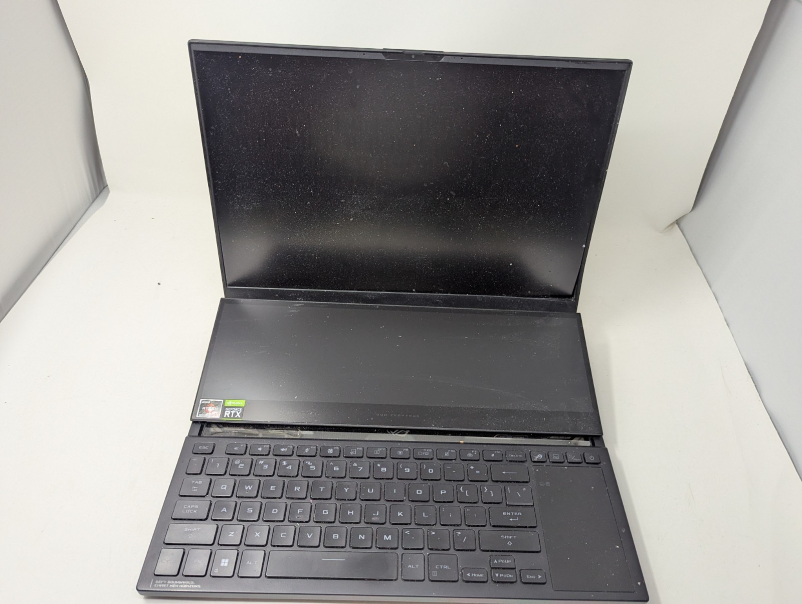 Asus ROG Zephyrus Duo 16 GX650R – RYZEN 9 6900HX RTX 3070 Ti Parts Repair Only