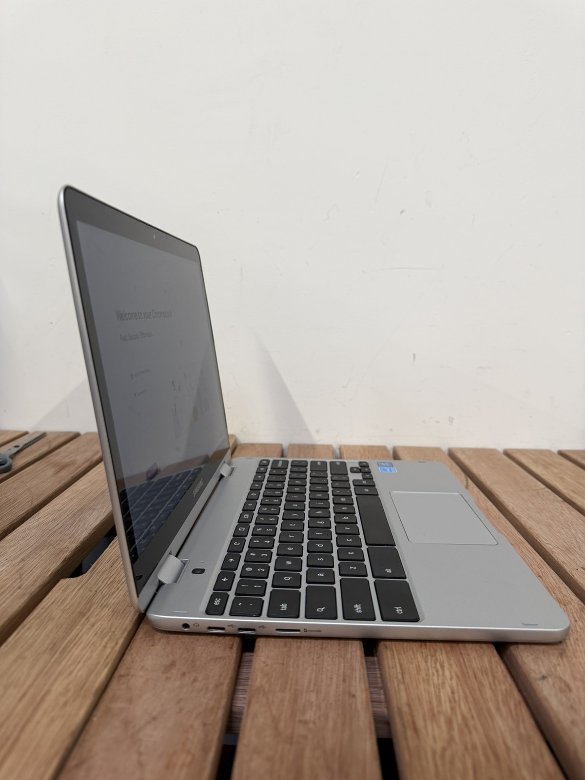 Samsung Chromebook Plus V2 XE520QAB 12.2 2-in-1 4GB 32GB Titan Laptop