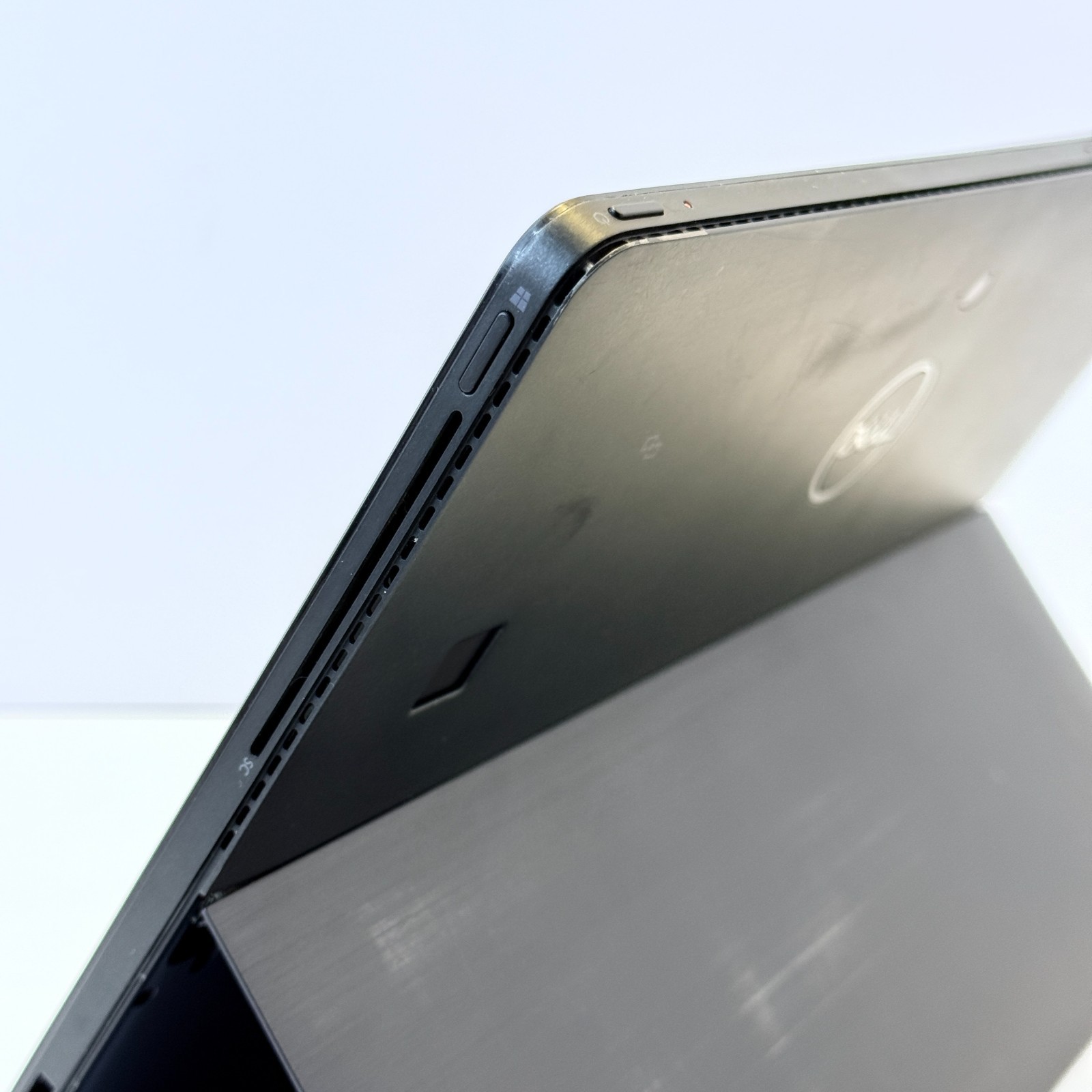 Dell Latitude 5290 2-in-1 i5 8GB RAM 256GB | Touchscreen issues | FOR PARTS |