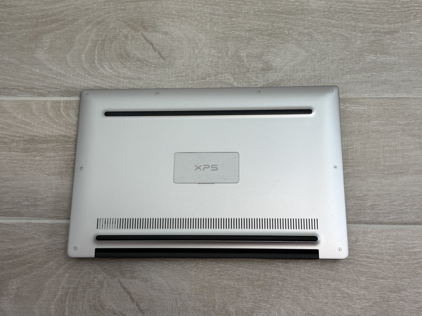 Dell XPS 15 9550 13.2″ Laptop Core i7-8550U 8GB RAM 256GB SSD Win-11