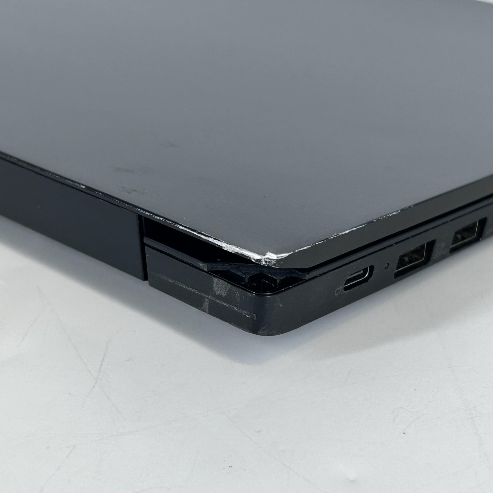 Lenovo ThinkPad E15 15″ FHD i7-10510U 1.80GHz 16GB 256GB SSD Good