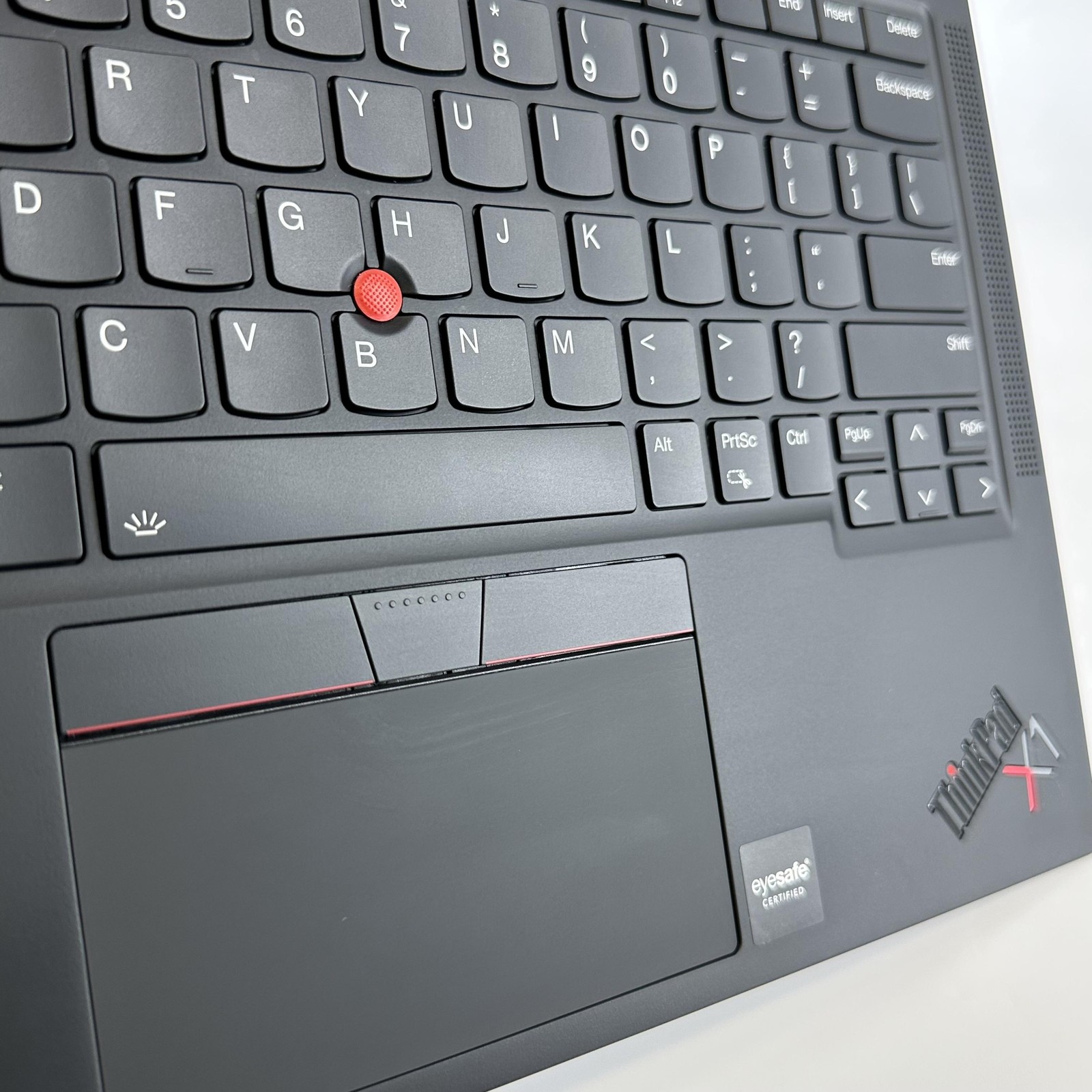 Lenovo ThinkPad X1 Carbon Gen 10 14 Black FHD+ 2.1 GHz i7-1260P 16GB 512GB SSD