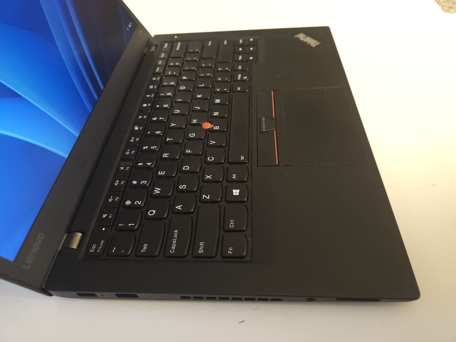 Lenovo ThinkPad T470s i7 4gb Ram 2.6ghz 256gb NVMe SSD Drive Win 11Pro