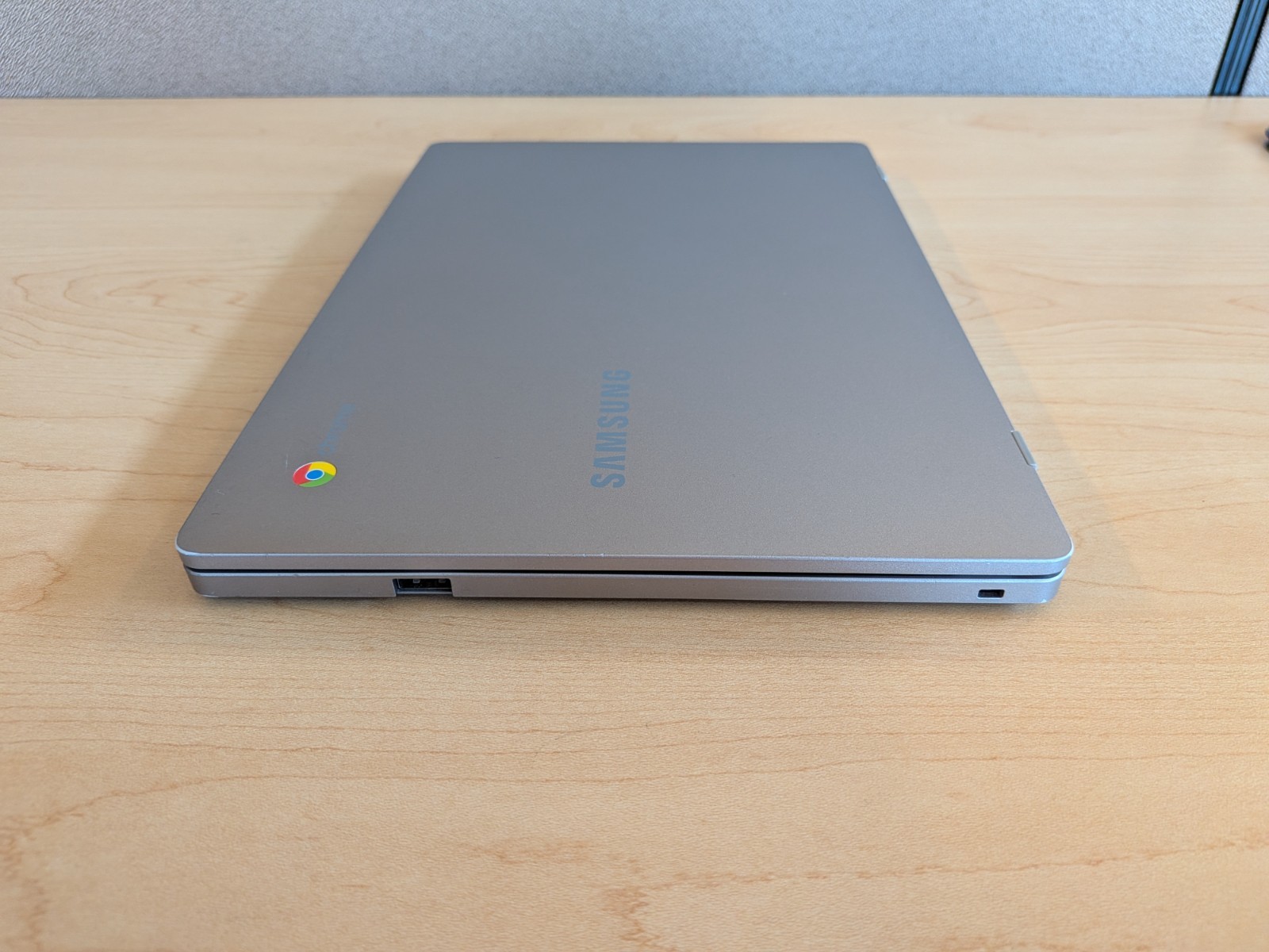 Samsung Chromebook 4 (16GB eMMC, Intel Celeron, 1.10 GHz, 16GB) Laptop – Gray
