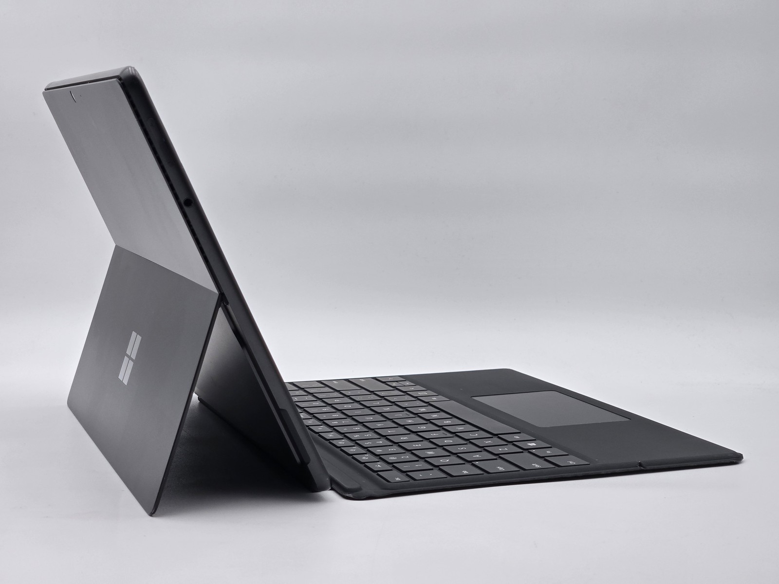 Microsoft Surface Pro 8 2-in-1 13″ Touch I7-1185G7 256GB 16GB W11 Backlit 120Hz