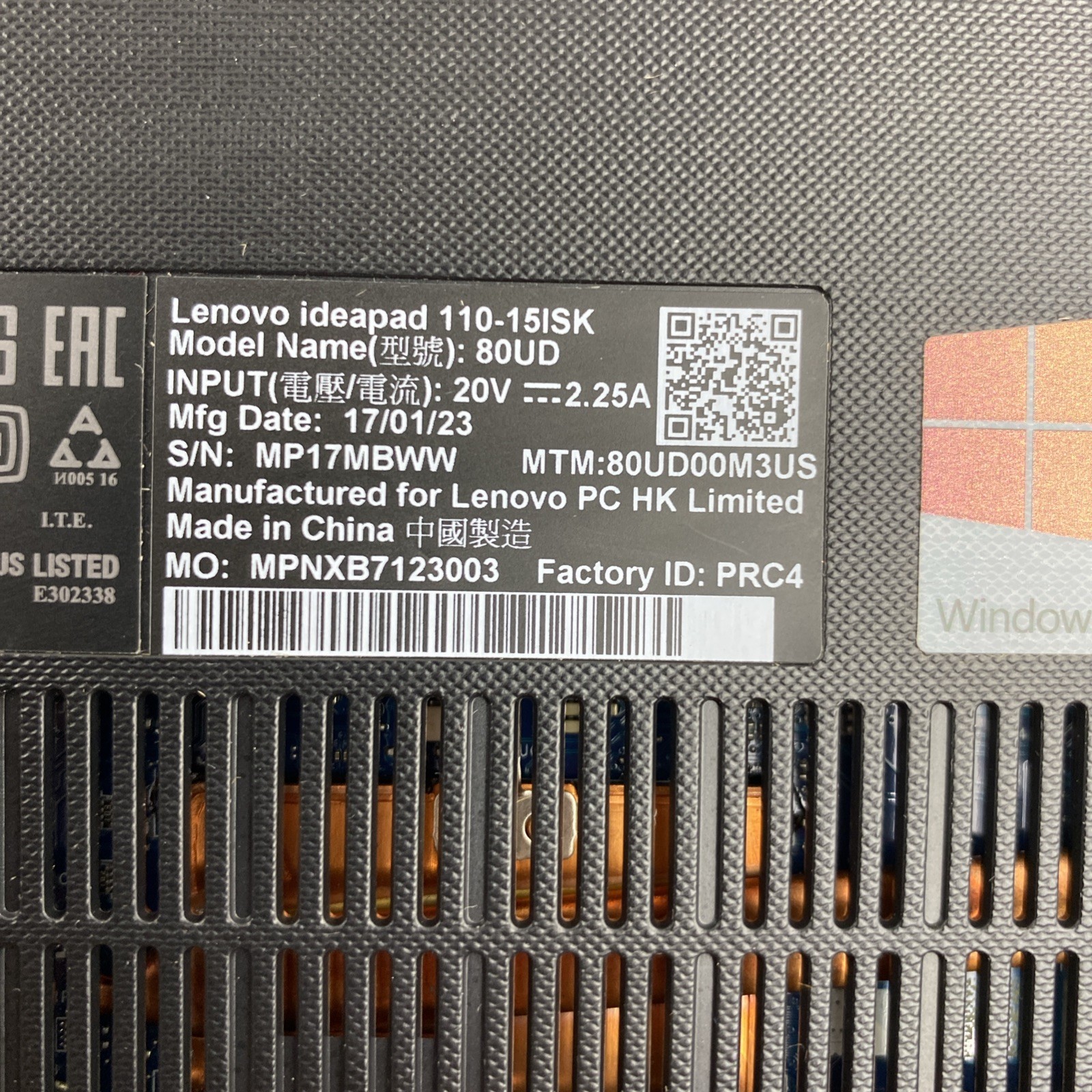 Lenovo IdeaPad 110 Intel Core i3-6100U 2.30GHz 8GB RAM 15.6″ No HDD No OS