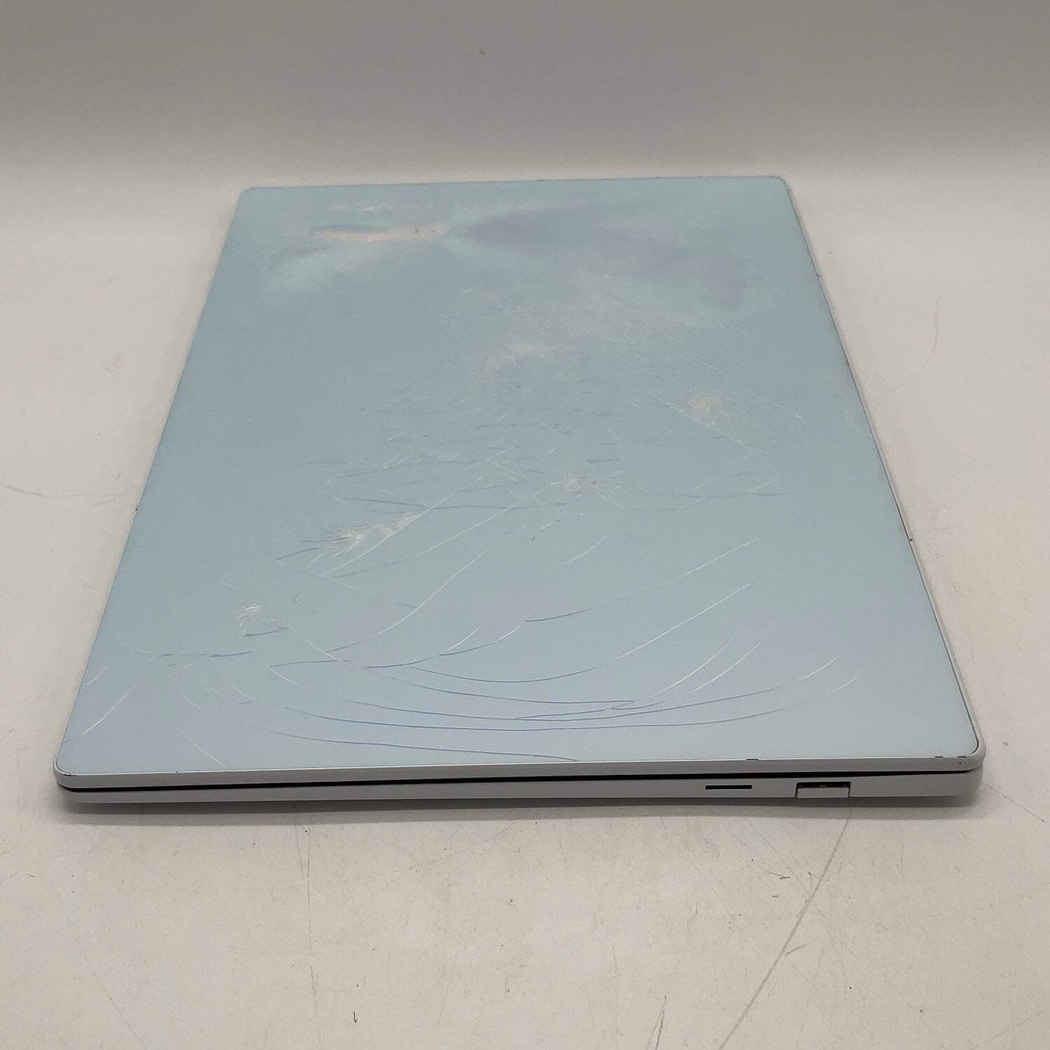 Broken LG Gram Style 16Z90RS 16″ i7-1360P 2.2GHz 32GB RAM 1TB SSD READ