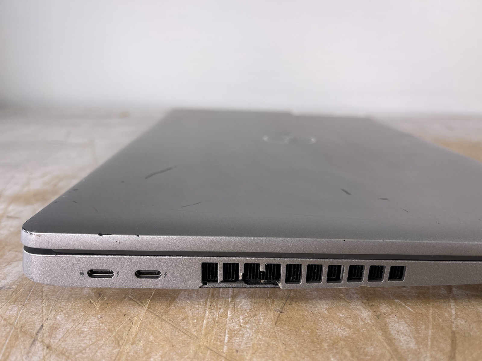 DELL LATITUDE 5520 i5-1135G7 @ 2.4GHz, 4GB RAM, NO HDD/OS
