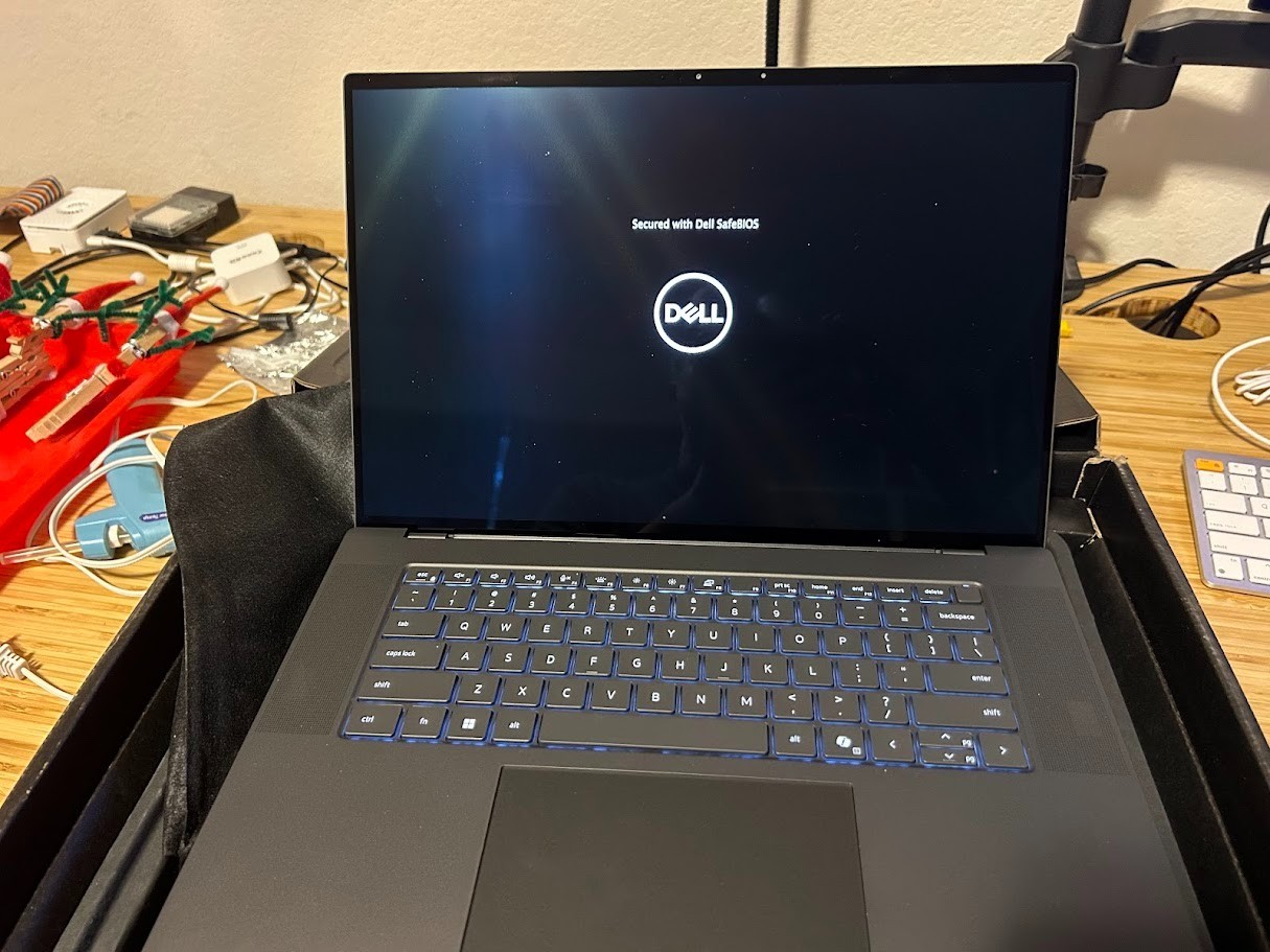 NEW Dell Precision Laptop 5690 – 2Tb HD – 32 Gb RAM – 16 GB NVIDIA RTX 5000 Ada
