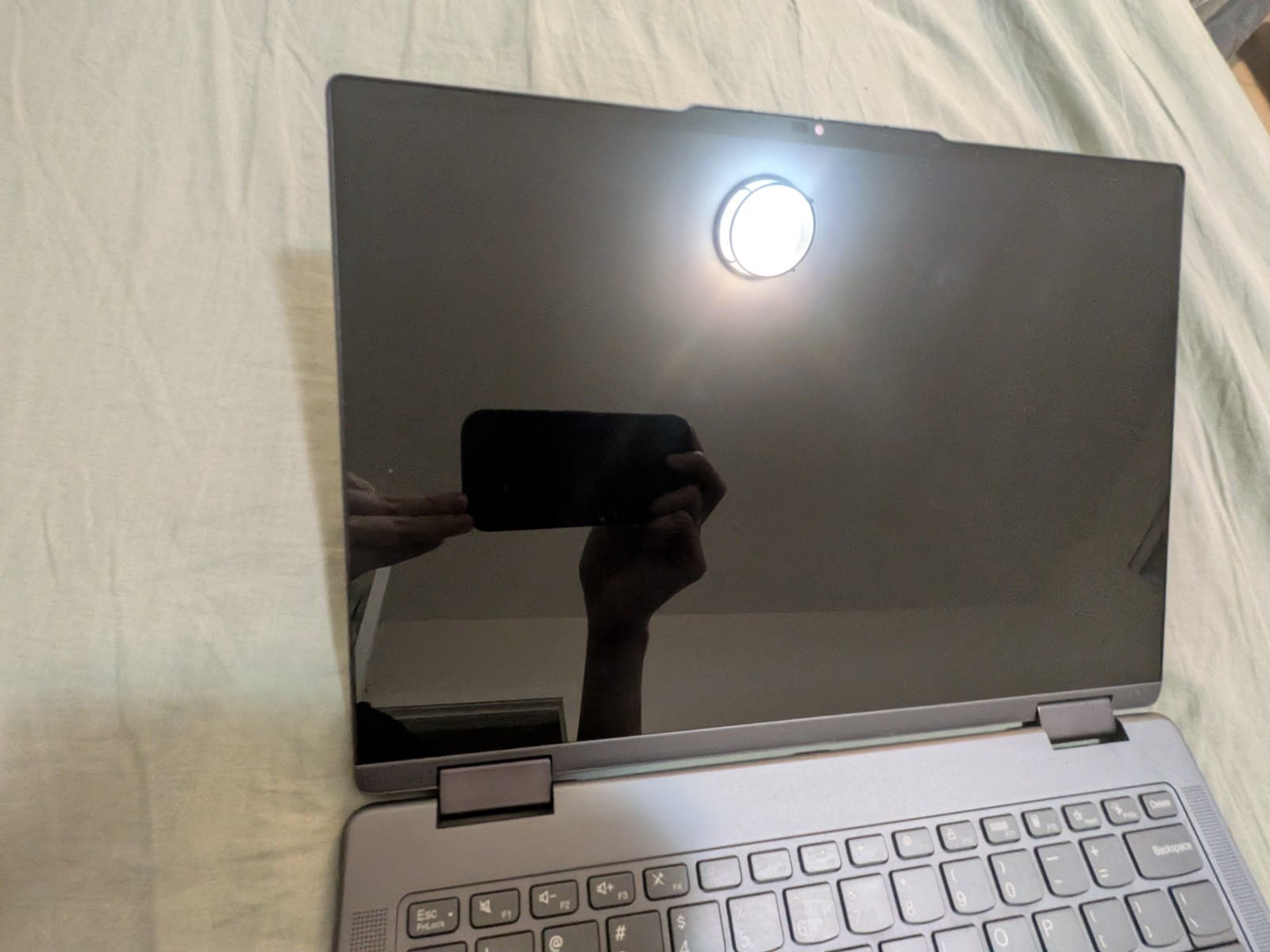Lenovo Yoga 7i 14″ 2K Touchscreen 2-in-1 Laptop Intel Core Ultra 7 16GB 1TB SSD
