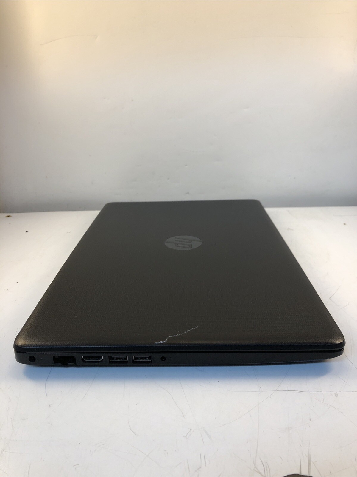 HP 15-db0011dx 15″ AMD Radeon A6-9225 2.60 GHz 8GB No HDD boot to bios