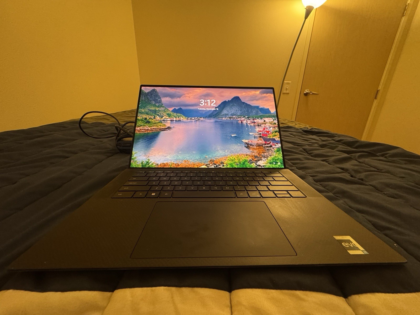 Dell XPS 15 9530 13.3in i7 RTX4070 15.6 inch Touch OLED, 16GB 512GB SSD