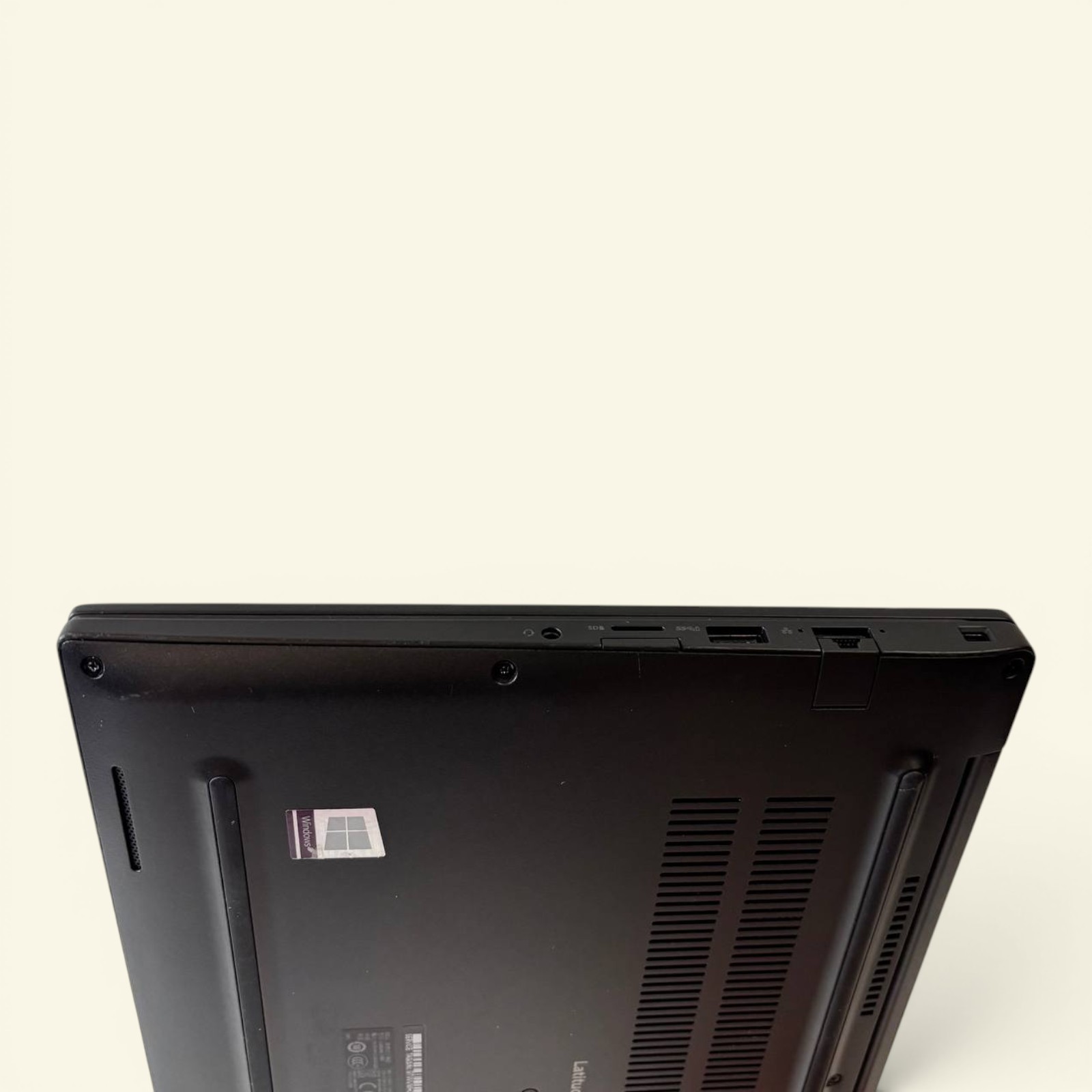 Dell Latitude 7480 – Intel i7-7660U, 8GB RAM, 256GB SSD – Win-11 #167