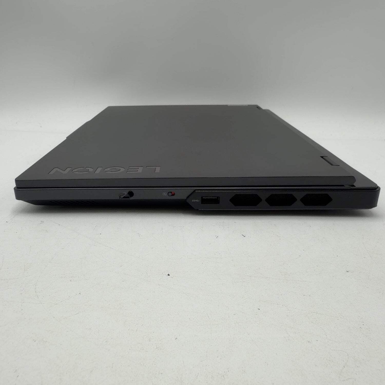 Lenovo Legion Pro 7 16IRX8 16″ i9-13900HX 16GB RAM 1TB SSD GeForce RTX 4070