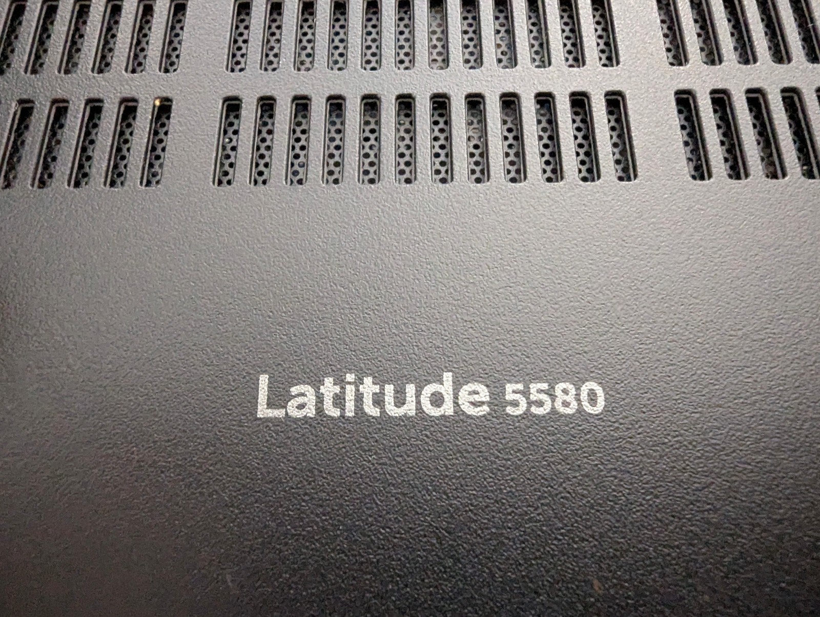 Dell Latitude 5580 15 inch i5-7440HQ CPU 16GB RAM 250GB SSD – Windows 11