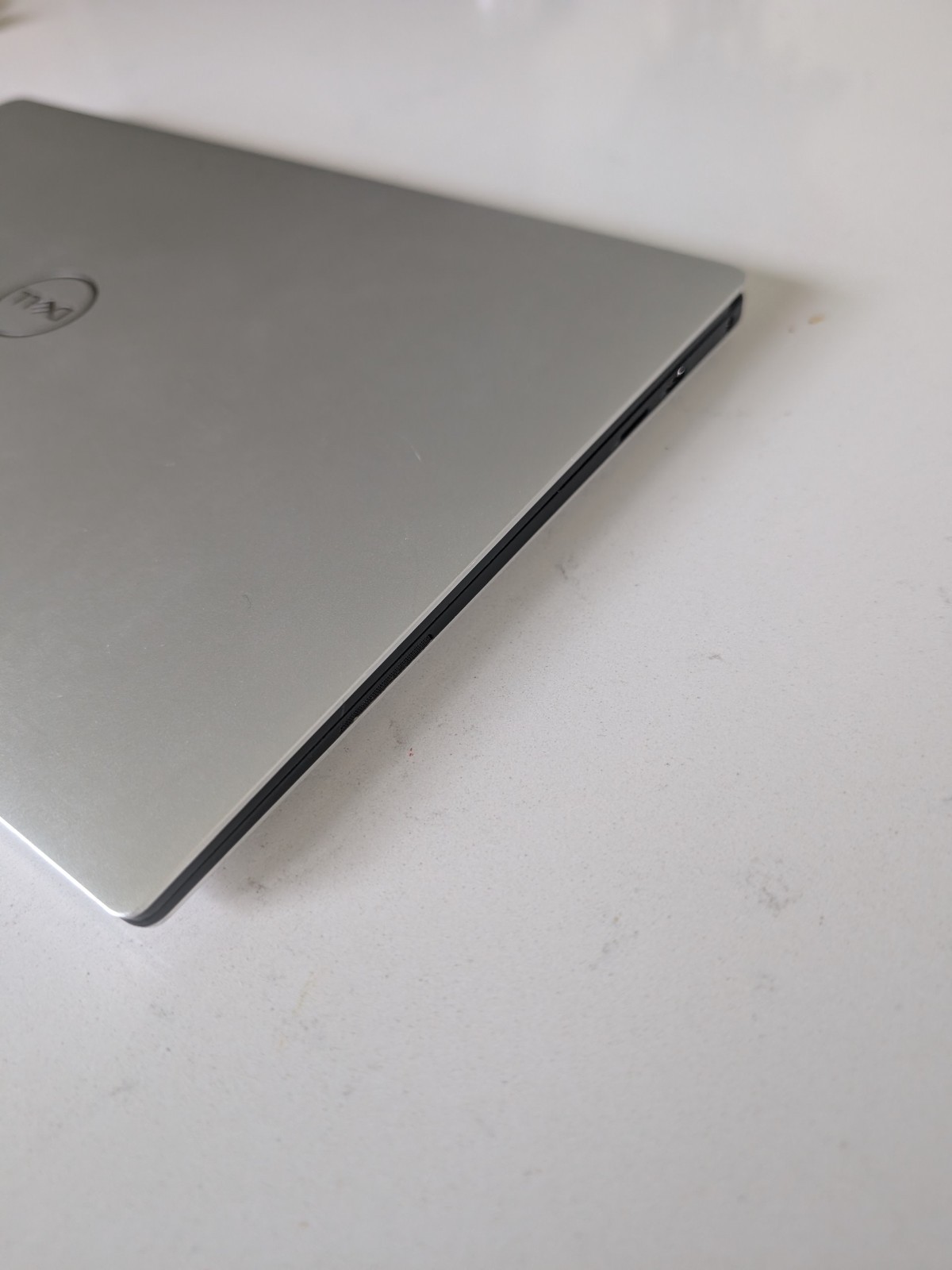 Dell XPS 13 9380 – I7 16GB RAM 512 SSD 4K InfinityEdge Touch Display
