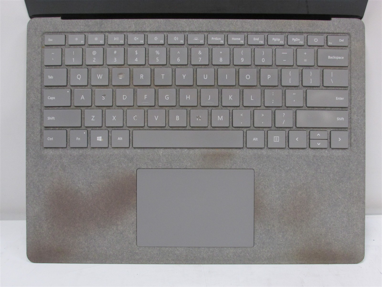 Microsoft Surface Laptop 2 1769 i5-8350U 2.4GHz 8GB RAM 128GB 13.5″ Win 11 Pro
