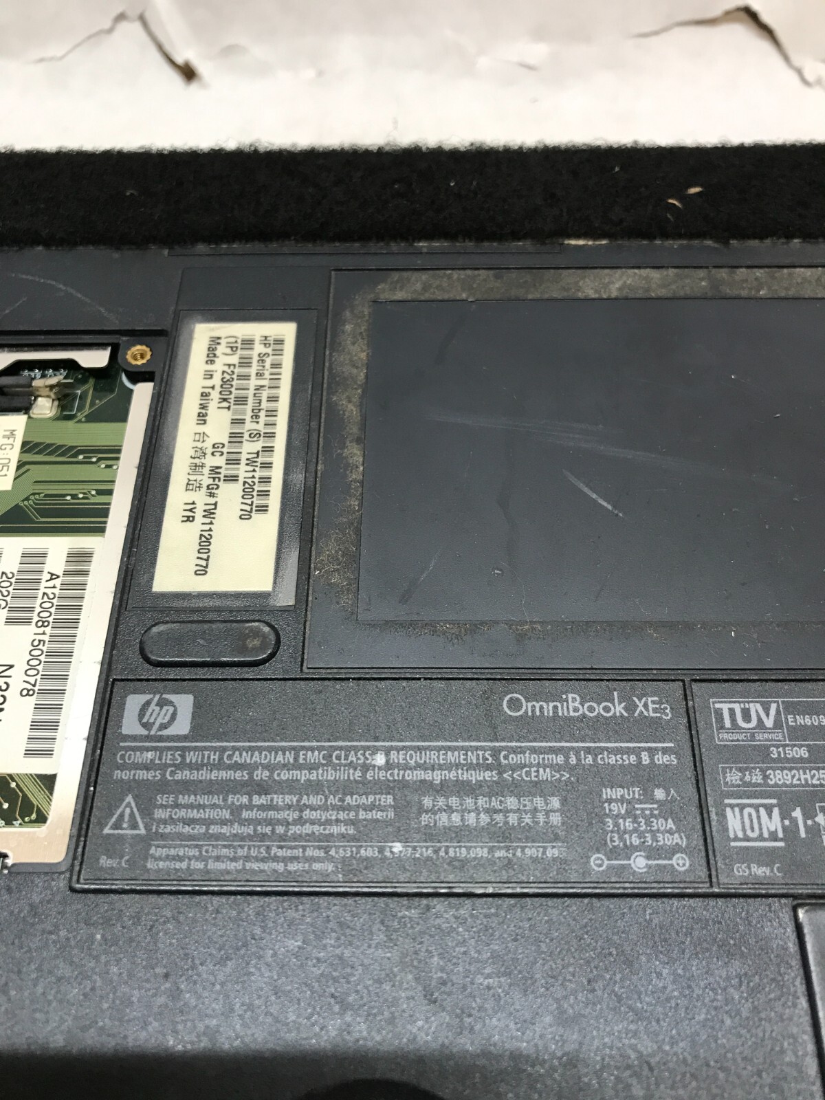 HP Omnibook XE3 F2300KT *Unknown Specs* For Parts/Repair POWER DEAD AS IS – -DW