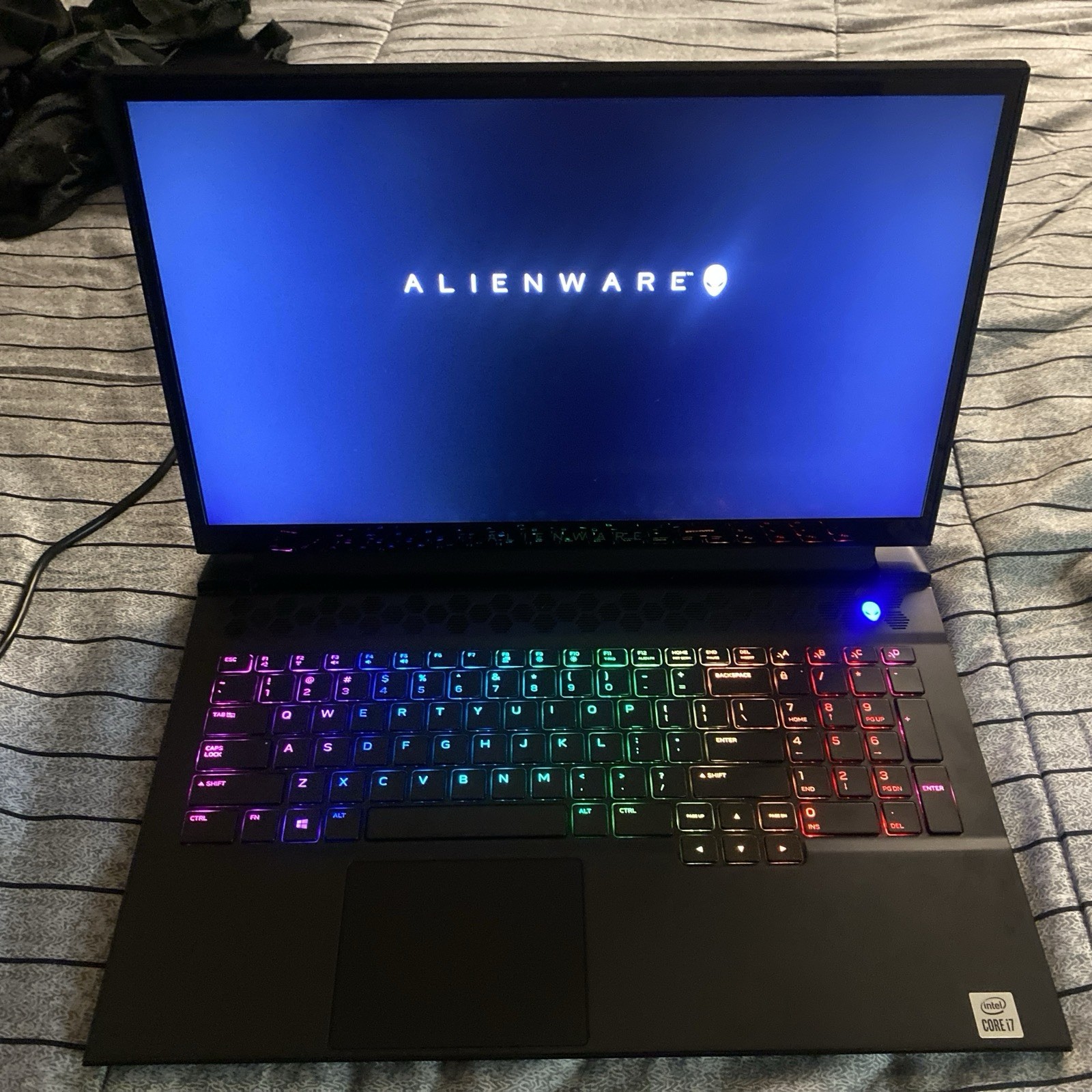 ALIENWARE m17 R3 17.3 ” GAMING – i7-10750H CPU 16GB RAM 1TB SSD RTX 2070 SUPER