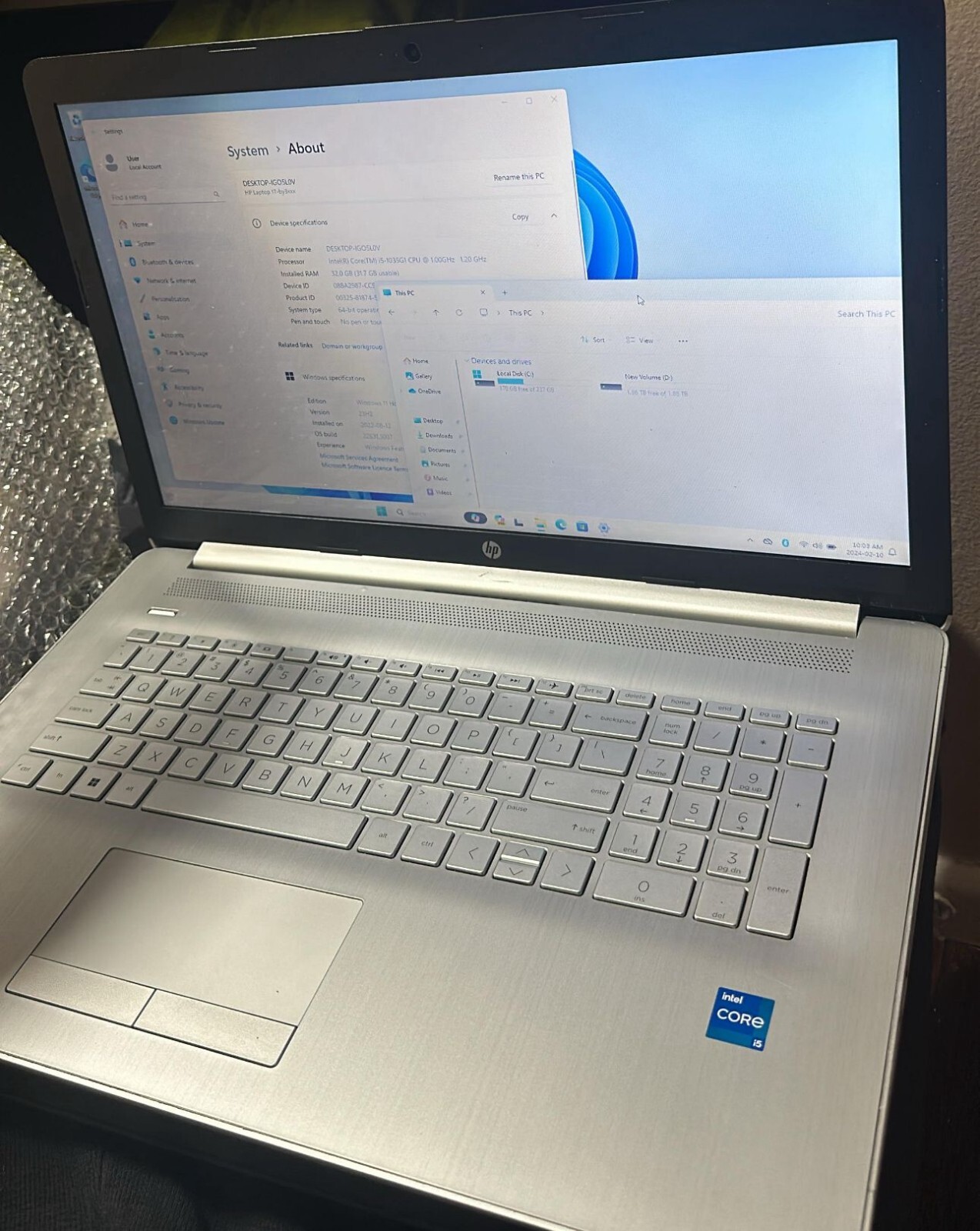 Hp Laptop 17-By3xxx Core i5-10th gen – 32GB ram – 256gb SSD+ 2tb SSD *Like New*