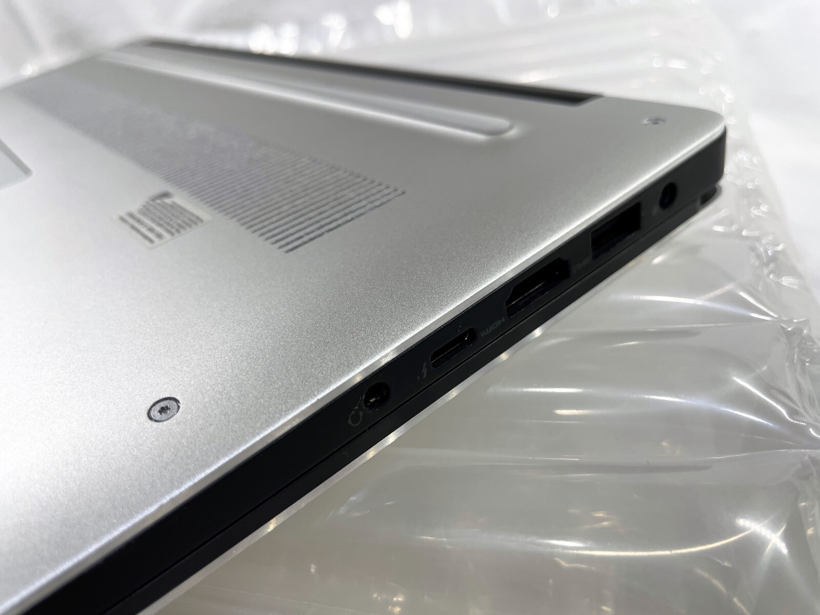 Dell XPS 15 7590 | i9-9980HK | 4K UHD OLED | 64GB | 1TB