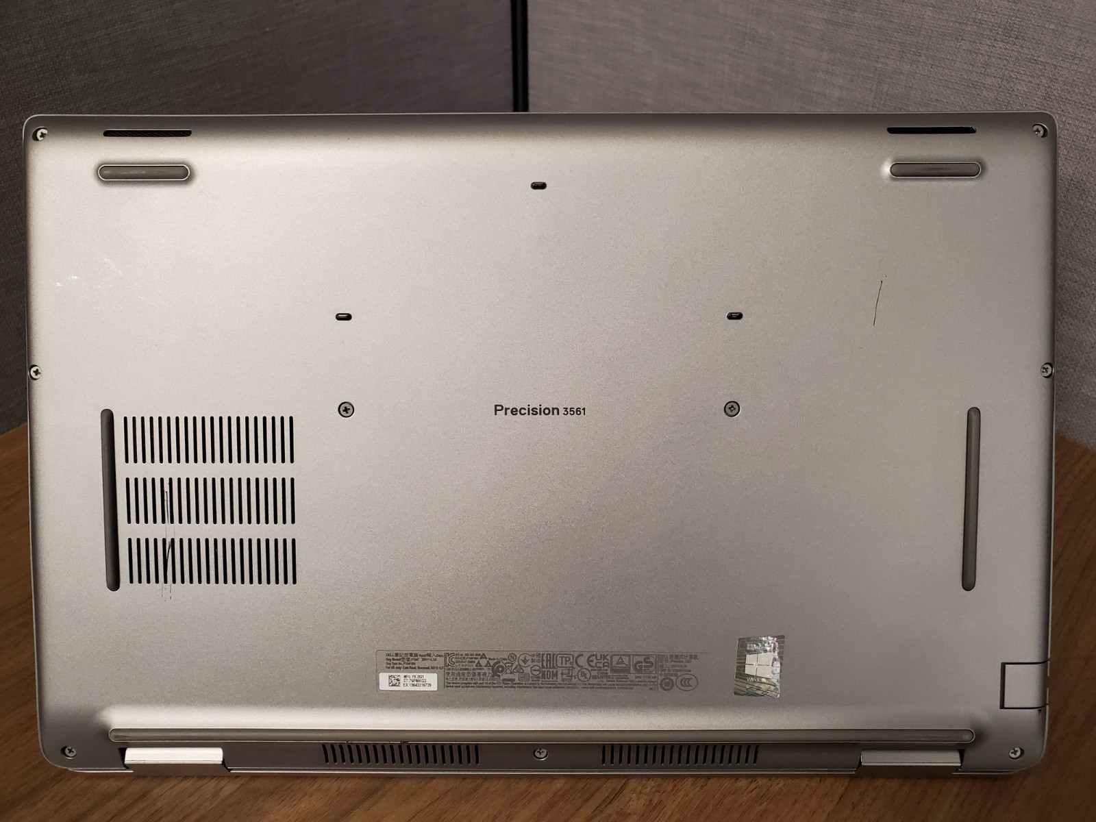 Dell Precision 3561 | i7-11800H | 32GB RAM | 512GB SSD | Windows 11 Pro | 1080p