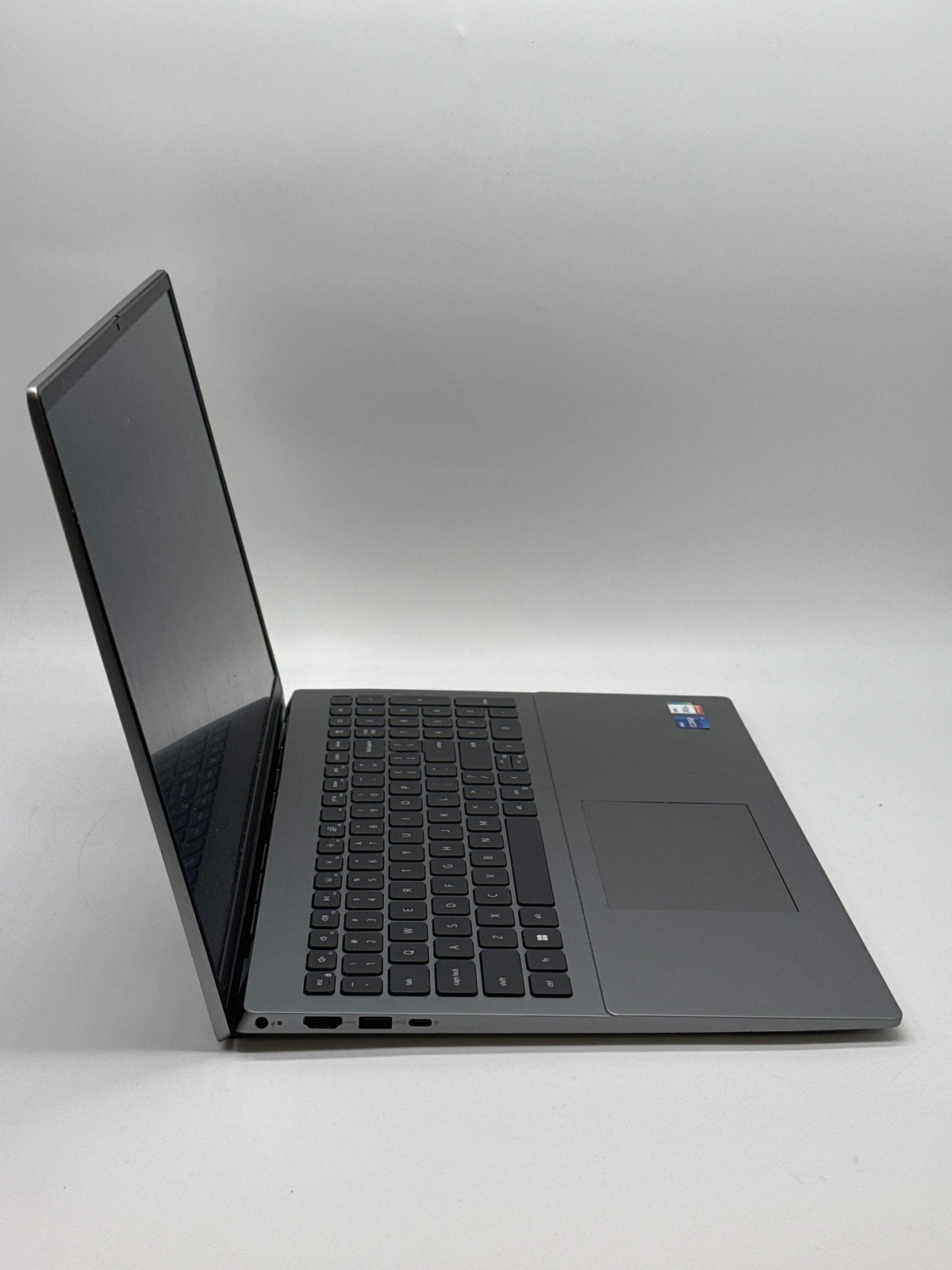 Dell Latitude 5520 15.6” i7-1260P 16GB RAM 512GB SSD Business Laptop READ