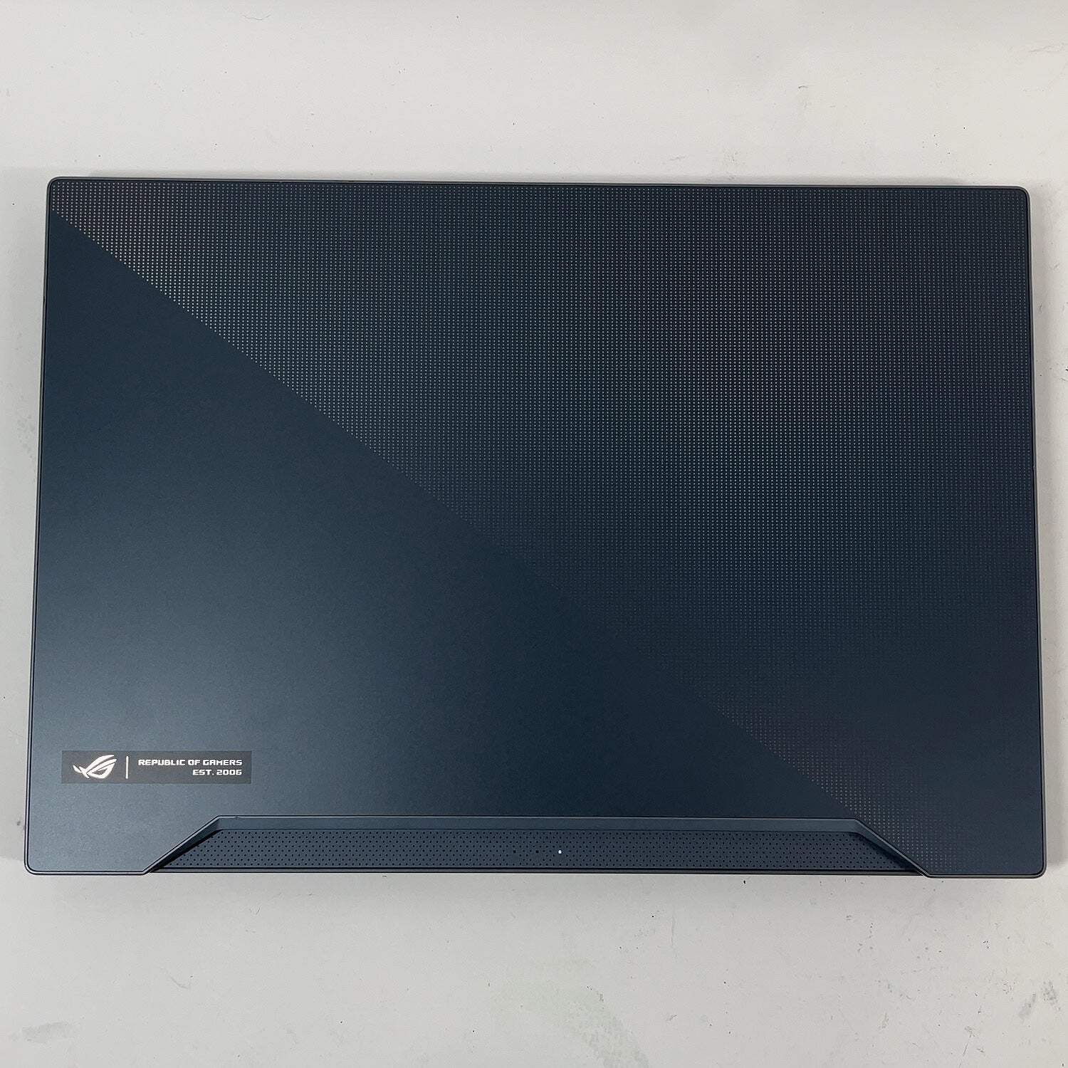 Asus ROG Zephyrus M15 GU502LU 15.6″ i7-10750H 2.6GHz 40GB 512GB SSD GTX 1660 Ti