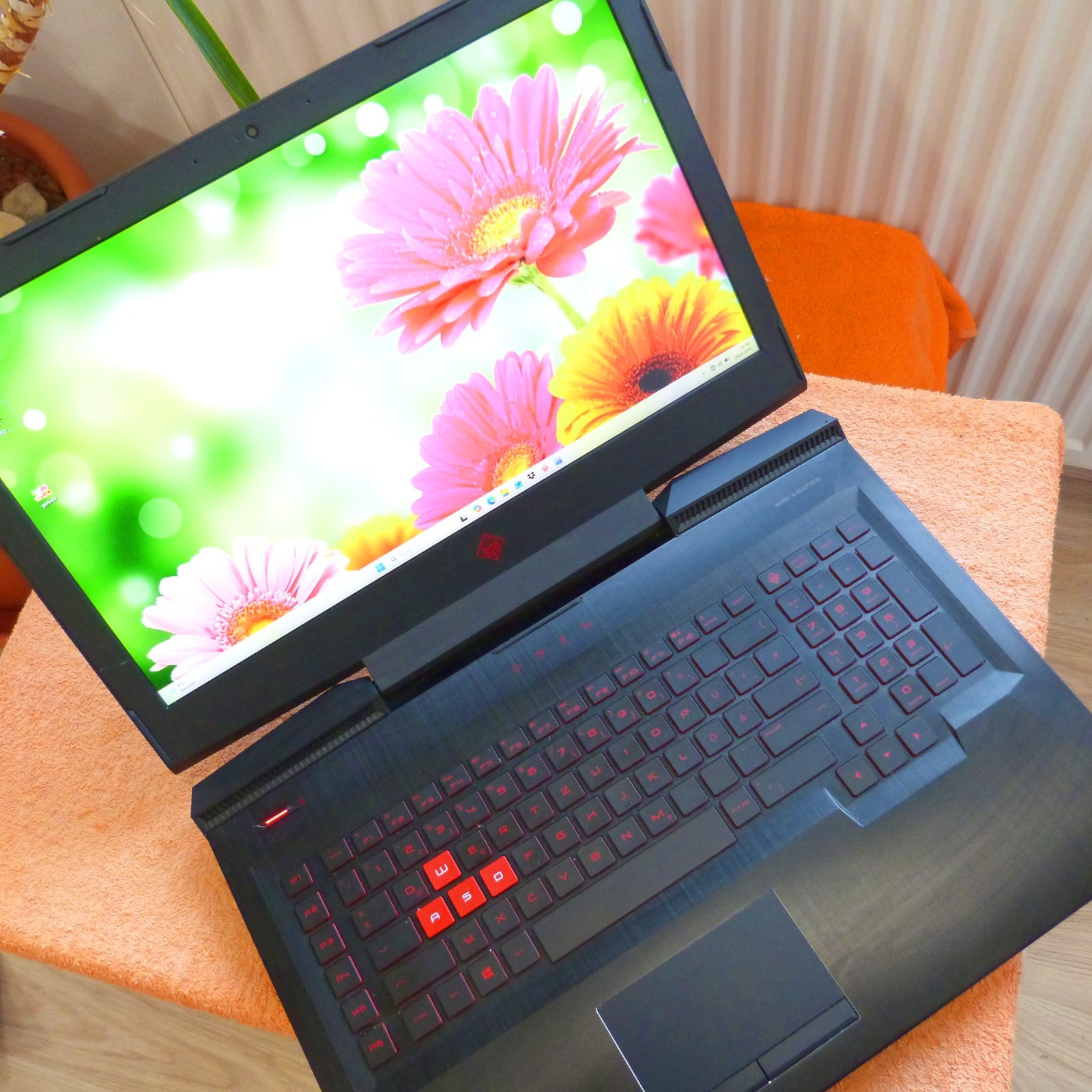 HP OMEN 17 AN i7 FULLHD 120Hz I Geforce GAMING GTX 8GB l Bang Olufsen Sound THX