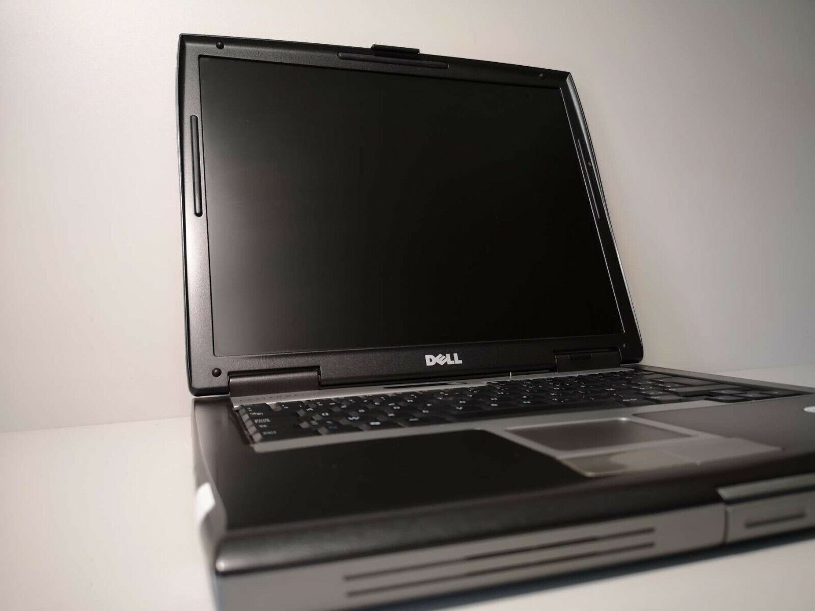 Dell Latitude D520 2GB RAM 160GB HDD 15inch 1024x768px 4xUSB FireWire Win XP Pro