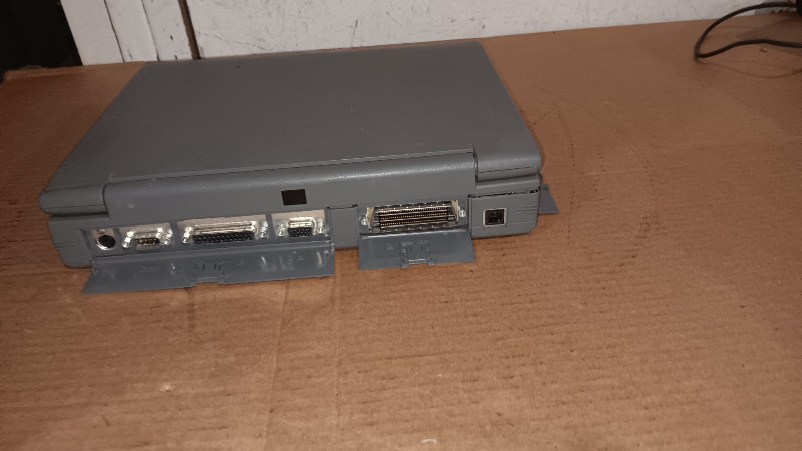 Vintage NEC Versa 4080H Laptop Intel Pentium 120 MHz 10.4″ TFT Color LCD Screen