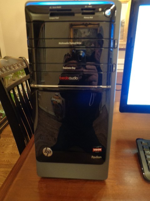 HP Pavilion P7 – 1517 CB Computer w/Beats Audio – AMD Radeon HD 7660D Graphics