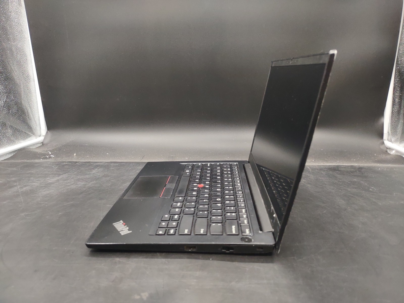 Lenovo Thinkpad E14 AMD Ryzen 7 5700U 8GB RAM 512GB NVME NO OS