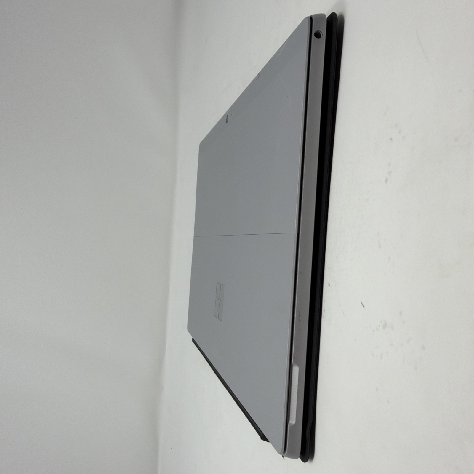 Microsoft Surface Laptop 1807 i5-7200U 8GB 256GB 13.5″ Win 11 -READ-
