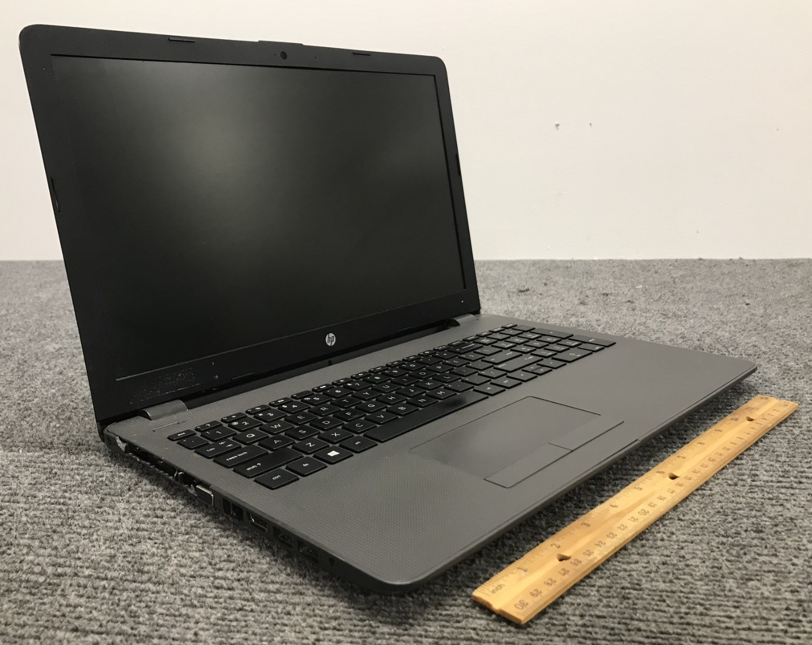 HP 225 G6 15.6″ Laptop AMD A6-9220, No RAM/Storage, Boots to BIOS