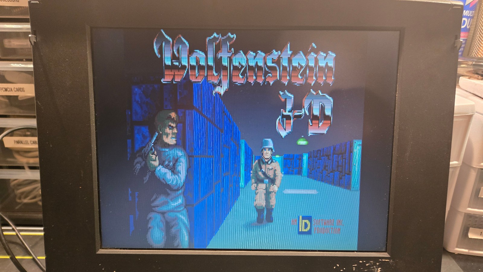 Vintage Sager FMA86T (Intel Pentium @ 120 MHz, 24 MB RAM, Win98SE)