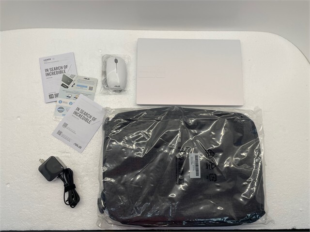 ASUS Laptop 14″ Intel Core 5 120U 8GB 512GB W11H F1404VAP-QB52-WH