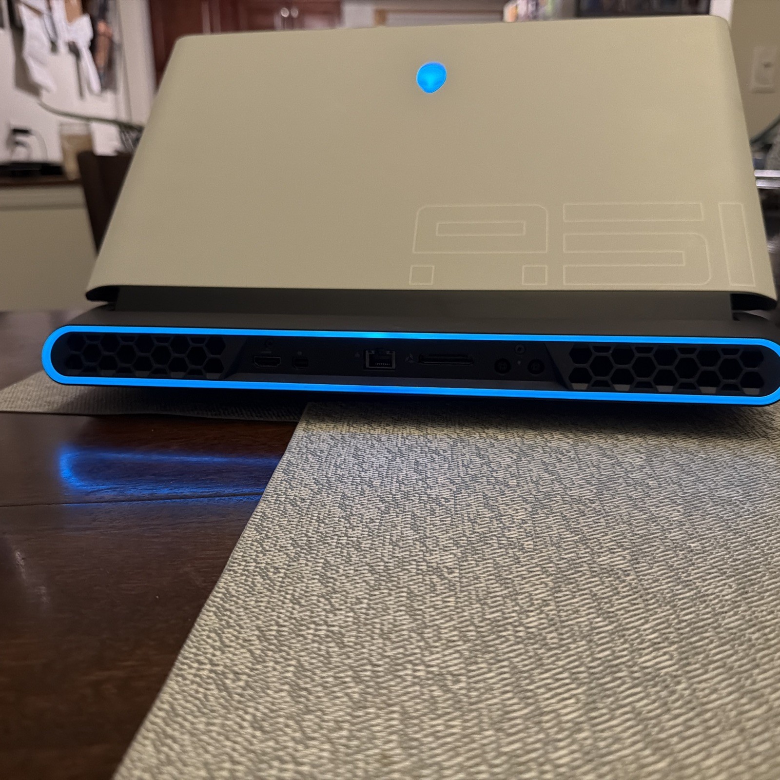 Alienware Area-51m R2 Gaming Laptop i9-10900K RTX 2080 Super 64GB 4TB SSD