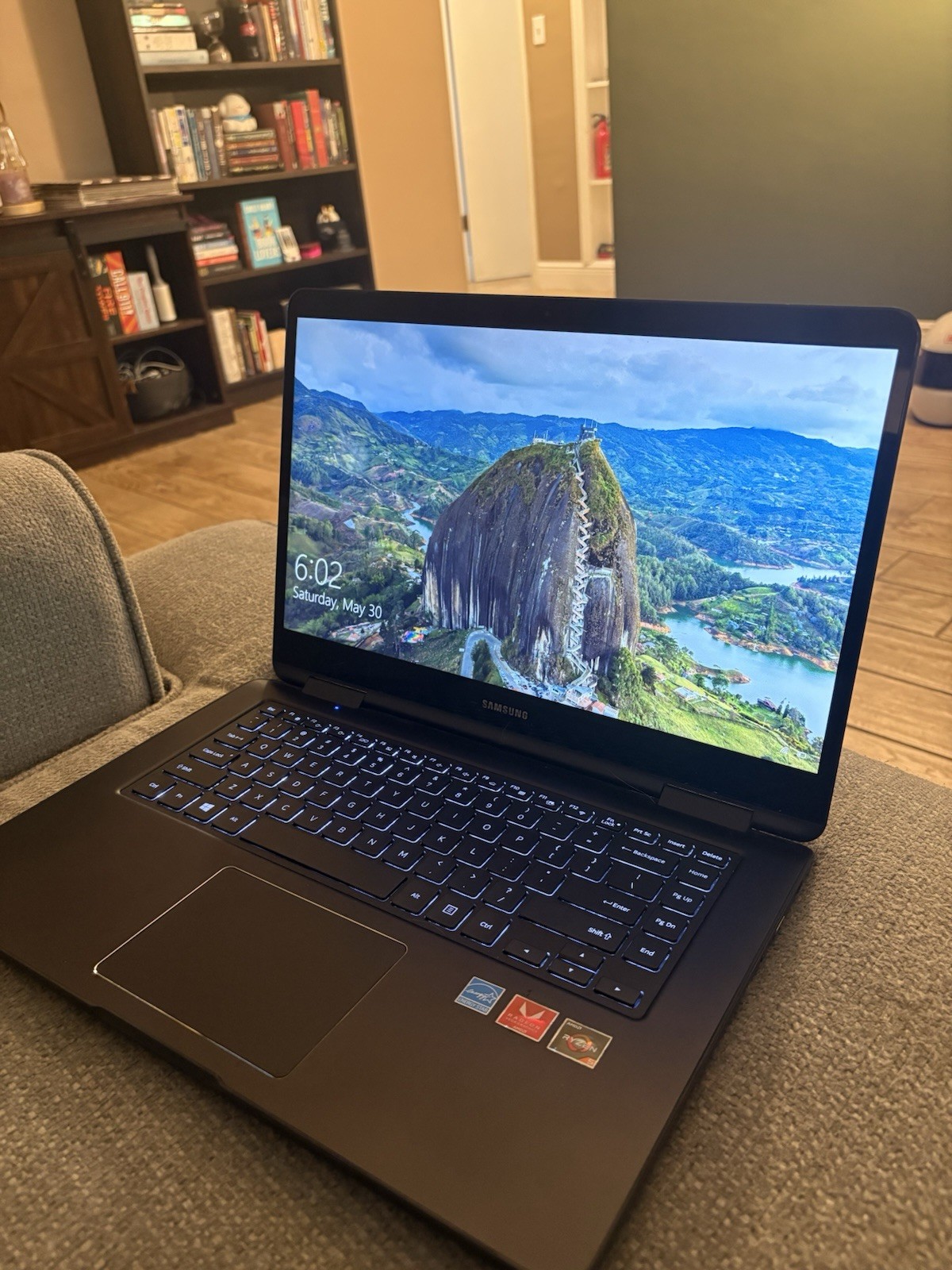 Samsung laptop/ Samsung Notebook 7 Spin 15.6” Touchscreen Laptop – Ryzen 5