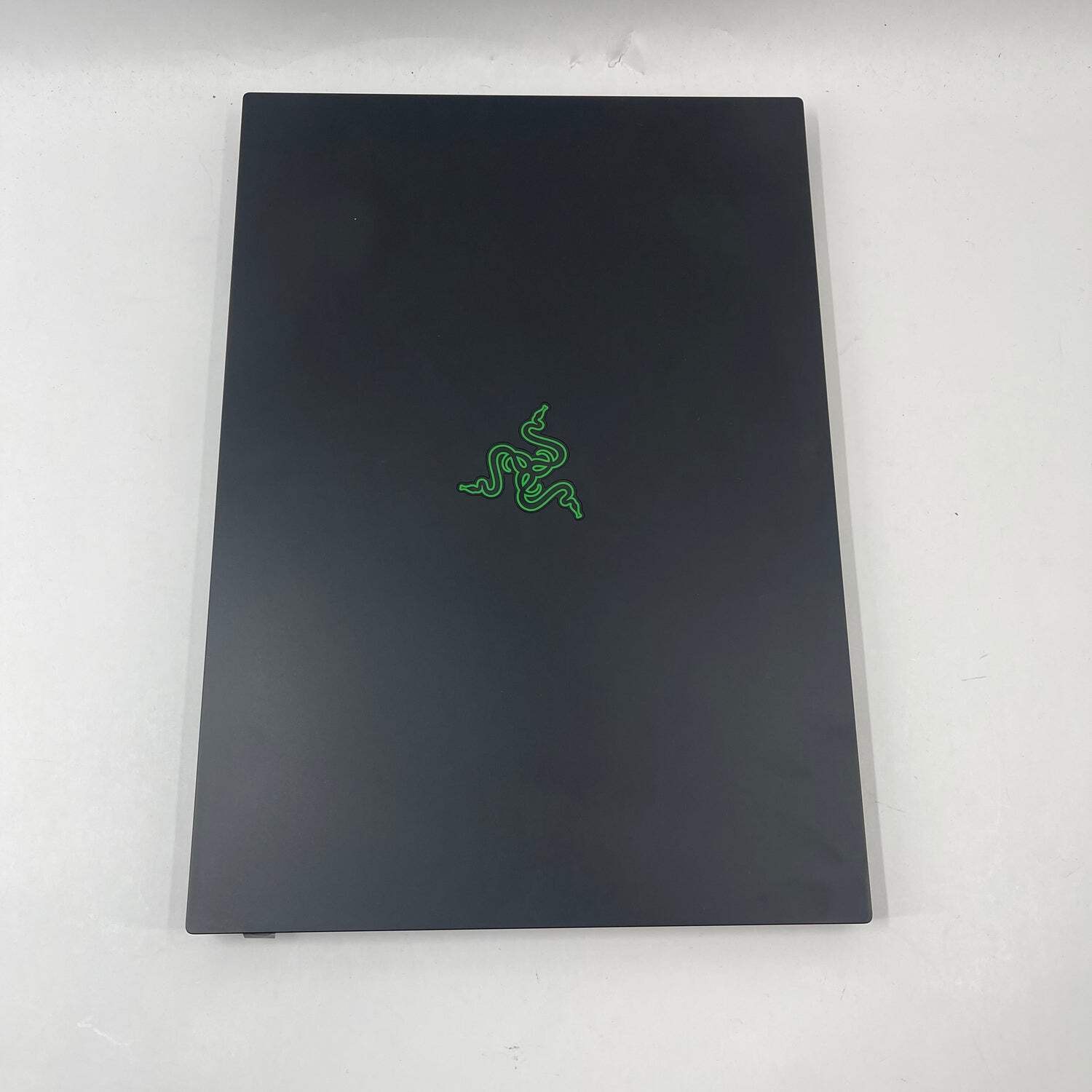 Razer Blade 16 RZ09-0528 Ryzen AI 9 365 32GB RAM 1TB SSD GeForce RTX 5070 Ti