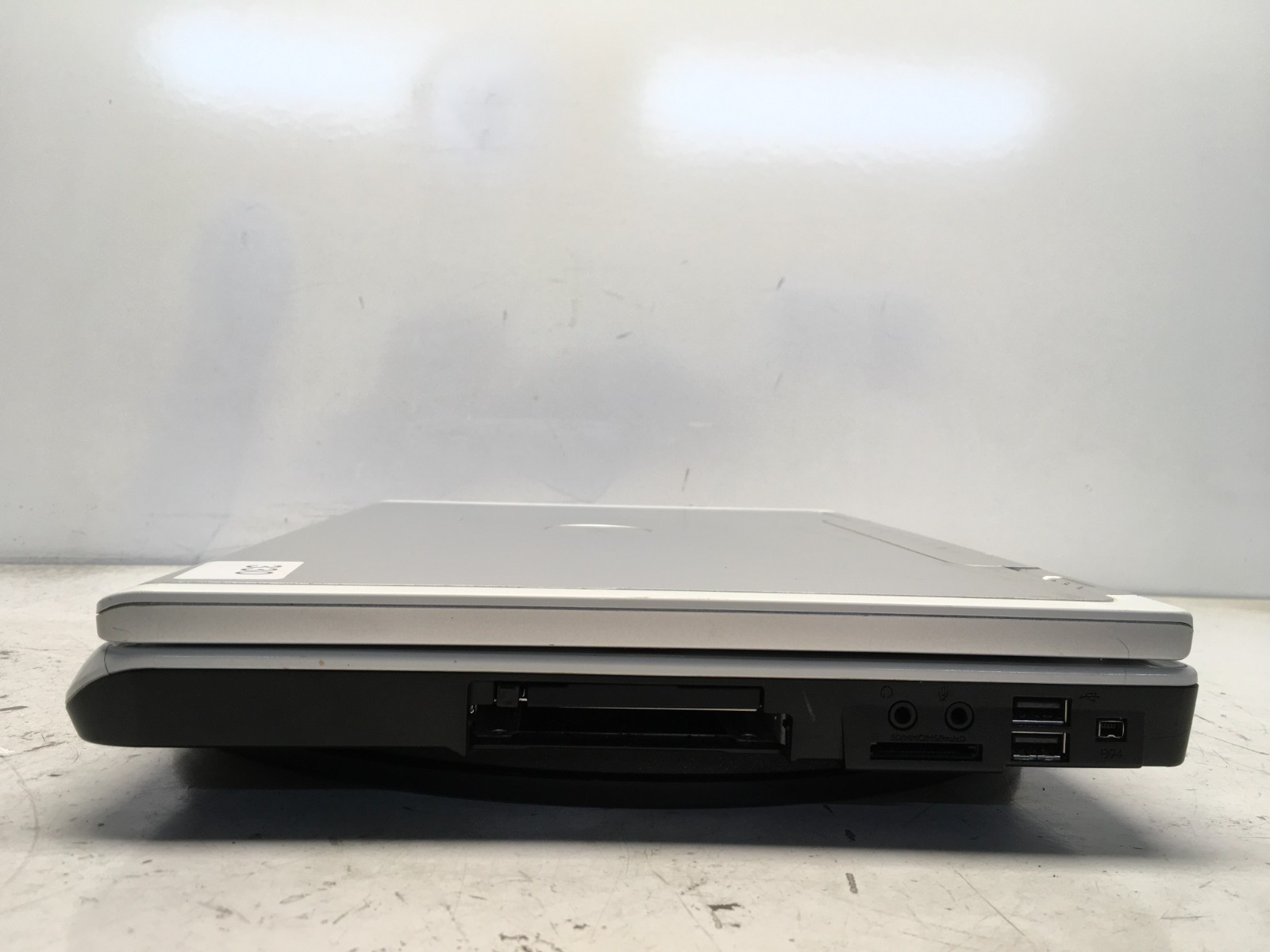 Dell Inspiron E1505 MM061 Intel Core 2 Duo 06F6 1.66GHz 1 GB NO HDD