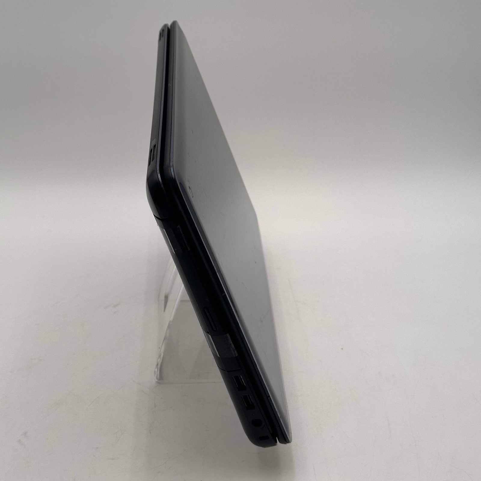 HP 2000- Laptop For Parts/Repair