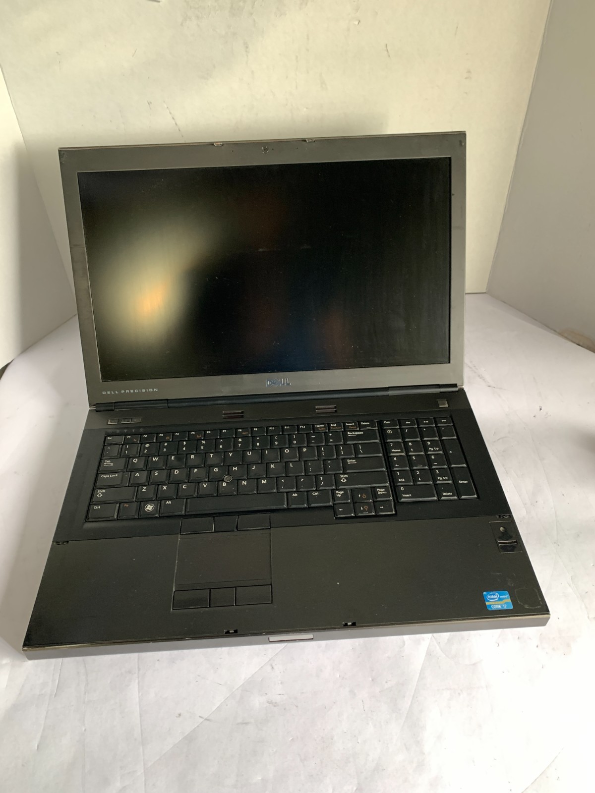 Dell Precision M6600 – i7 2760QM – Quadro 4000M – 6GB DDR3 – no HDD/ SSD – No OS
