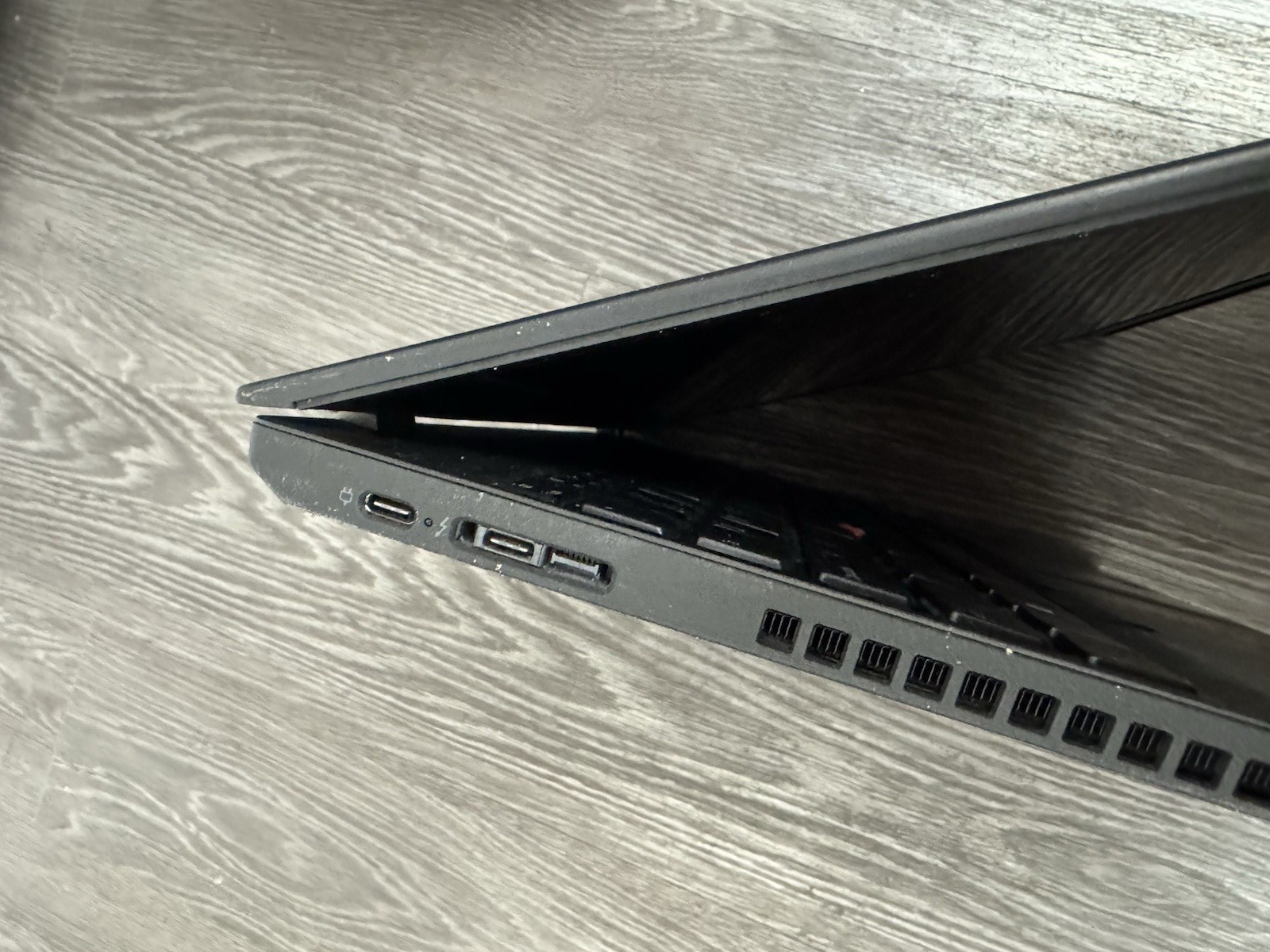 Lenovo ThinkPad P52s i7-8550U 512GB 16GB Ram Touchscreen Laptop W11P